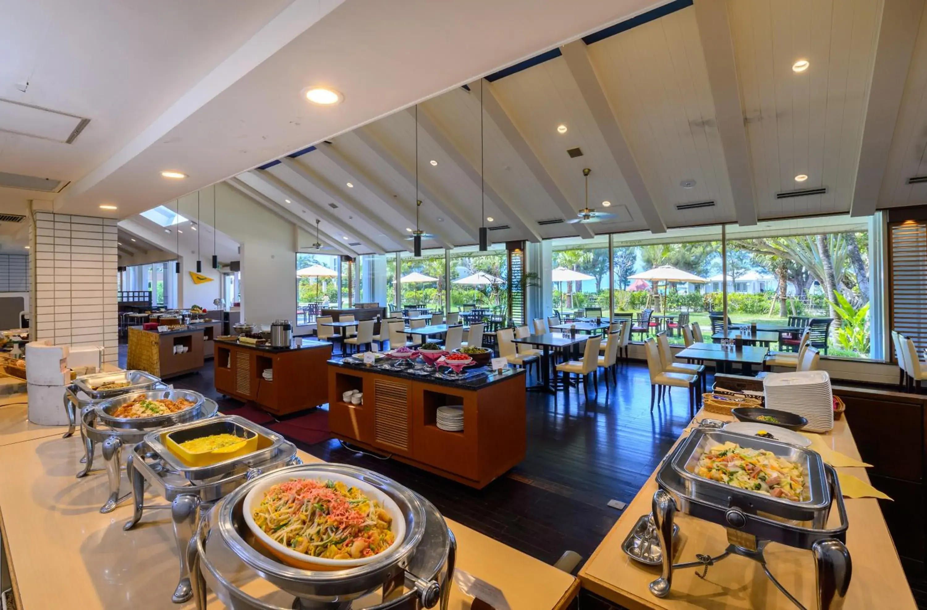 Restaurant/places to eat in Okuma Private Beach & Resort Restaurant/places to eat in Okuma Private Beach & Resort