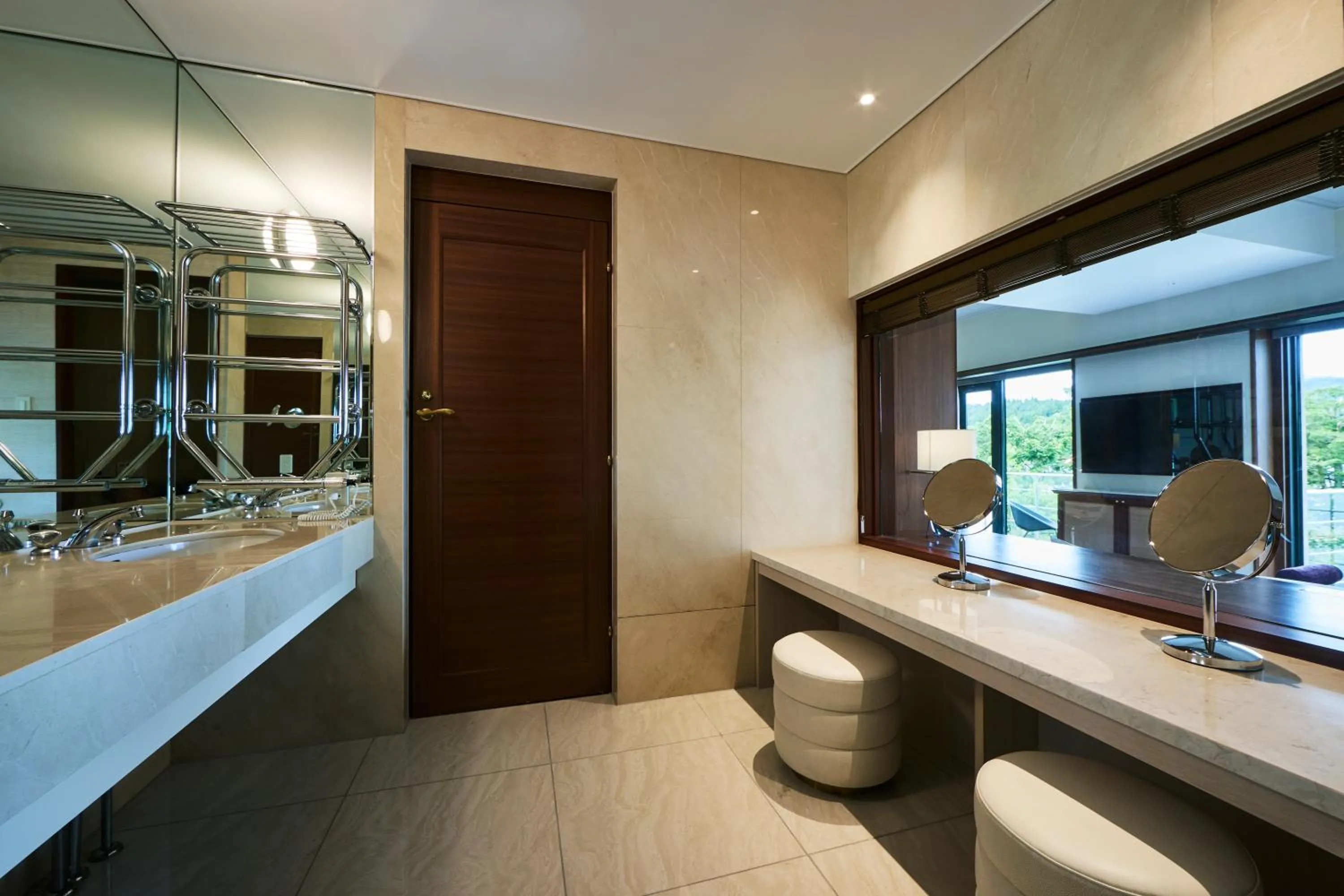 Photo of the whole room in Hakone Hotel