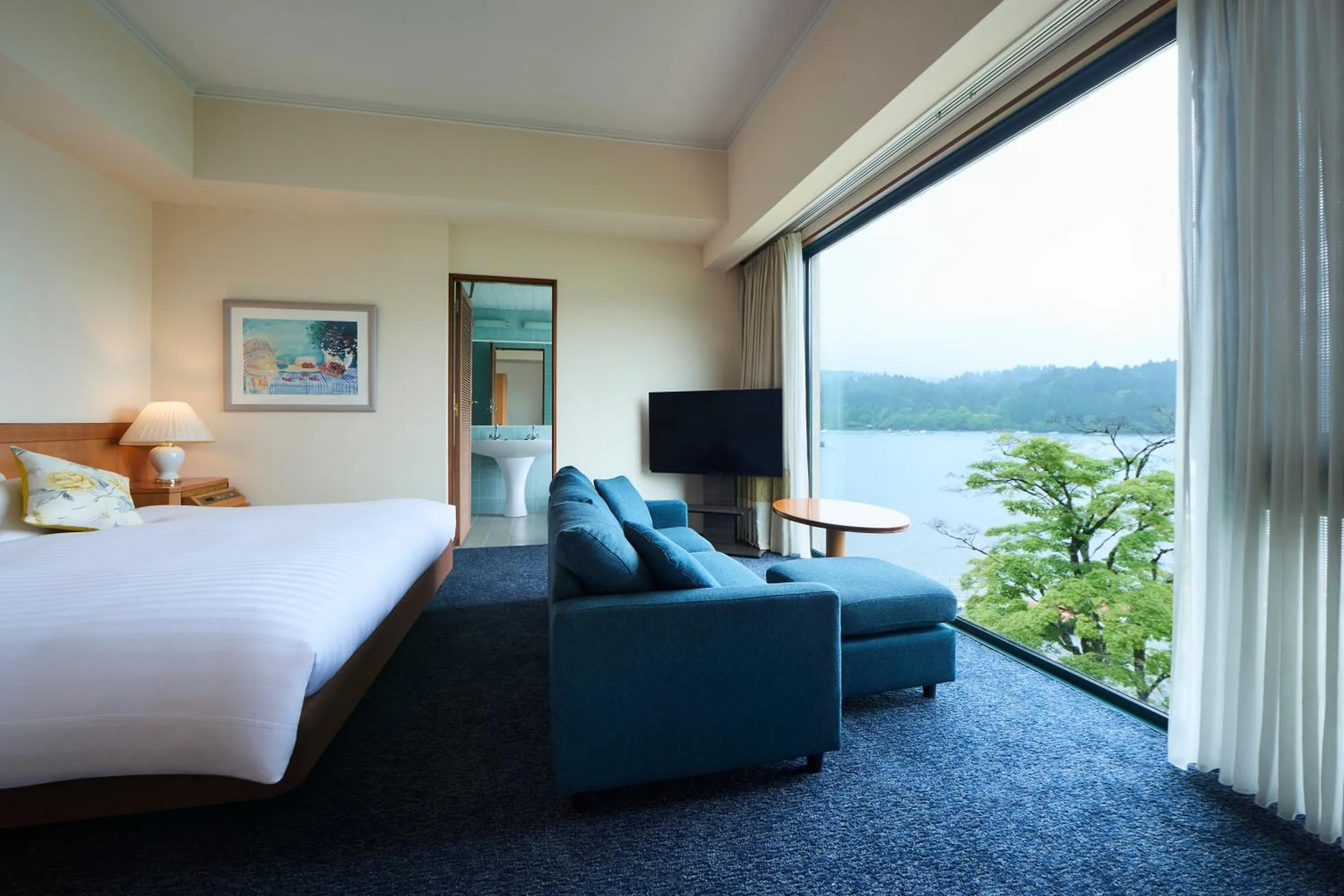 Photo of the whole room, Bed in Hakone Hotel