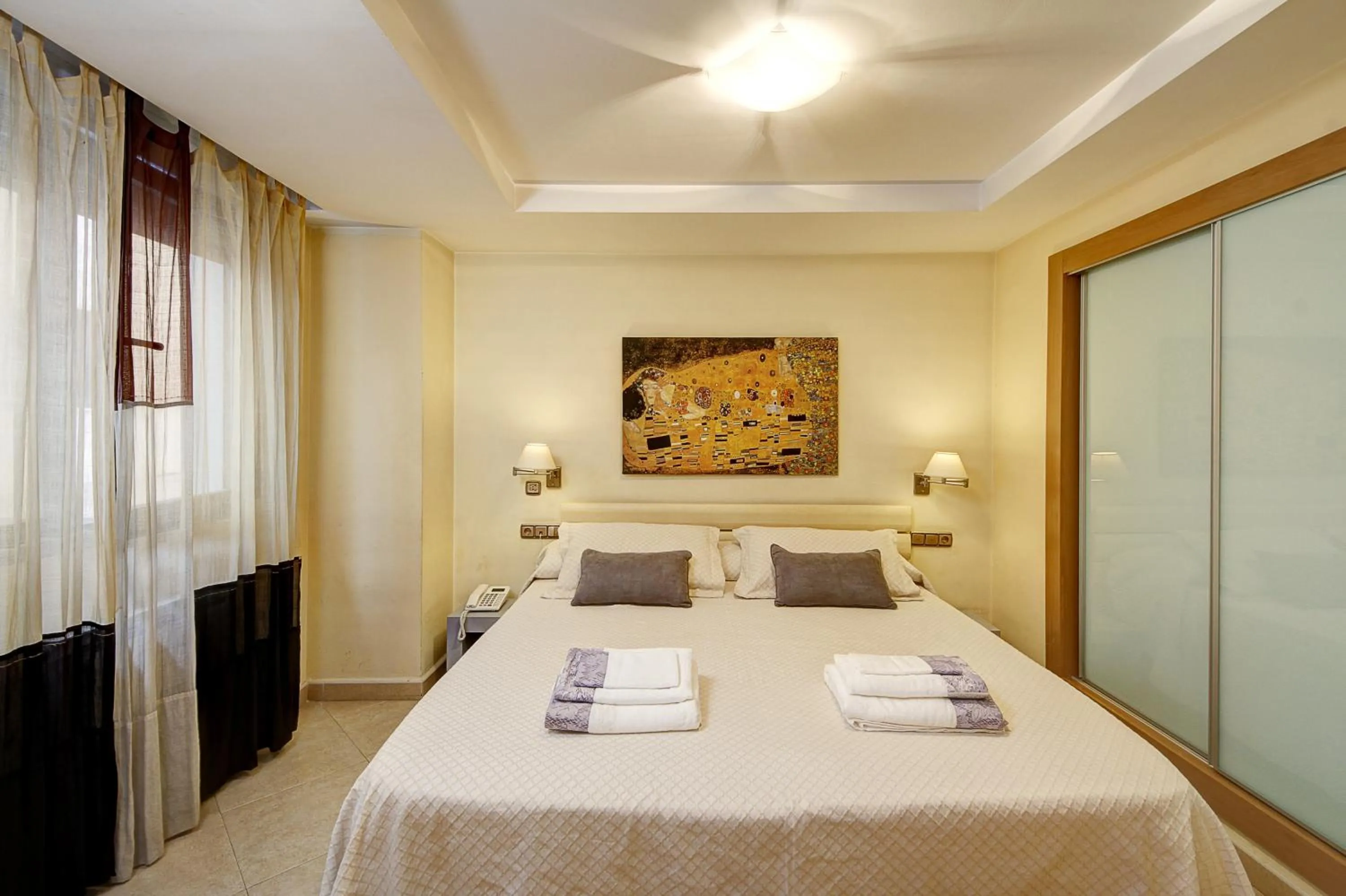 Bedroom, Bed in Apartamentos Turísticos Centro