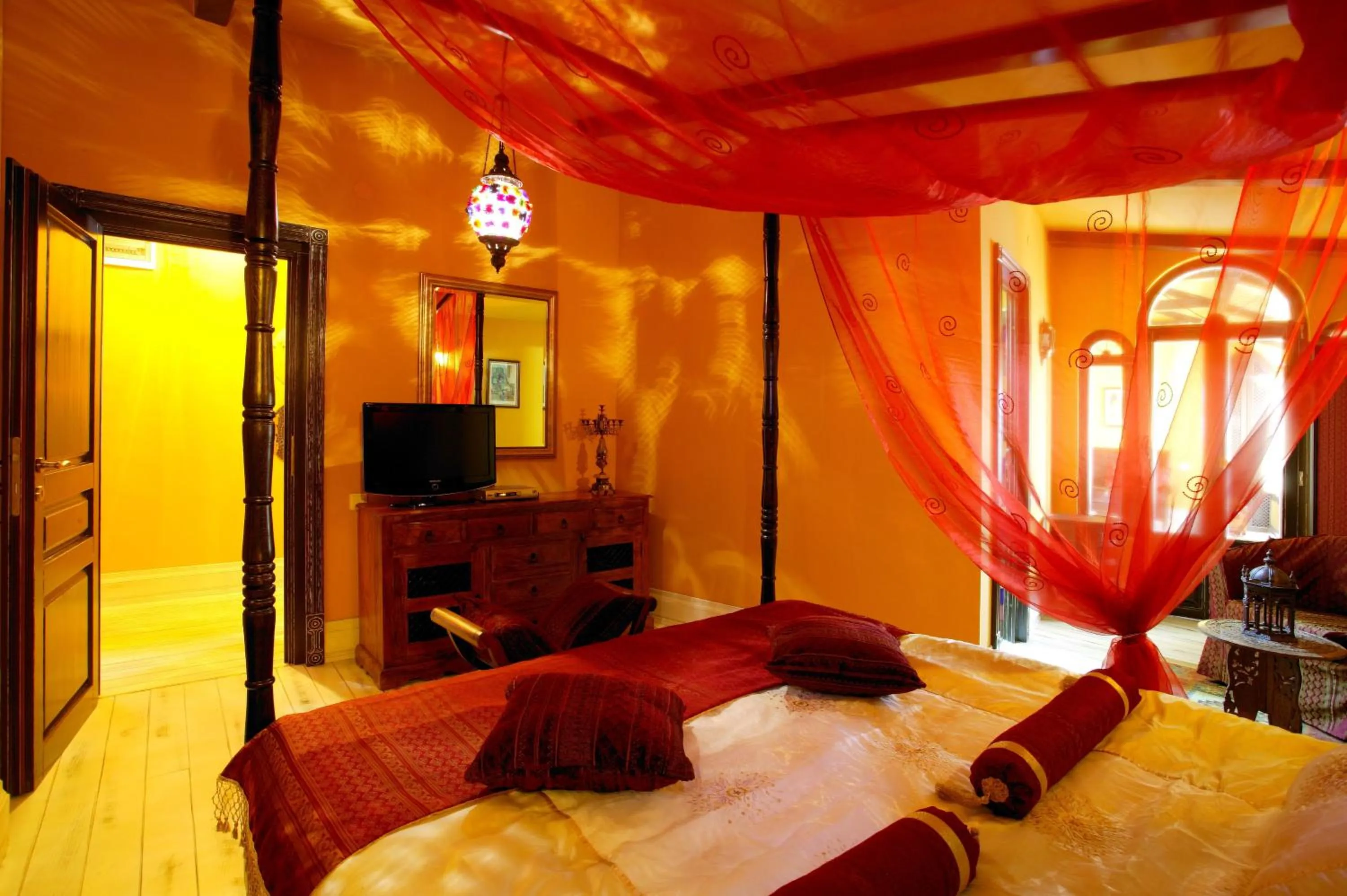 Photo of the whole room, Bed in Arcadia Hotel - Marina Regia Residence