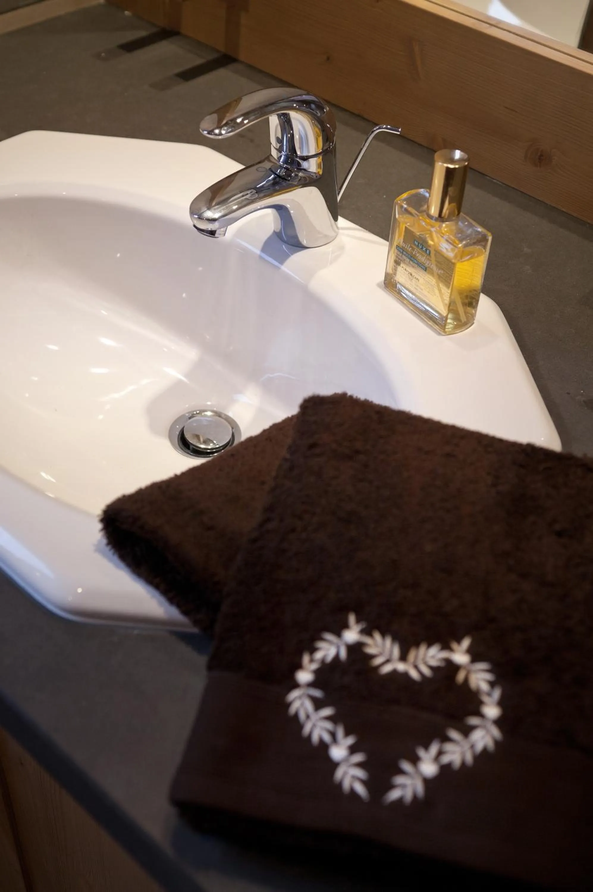 Bathroom in CGH Résidences & Spas l'Orée des Neiges