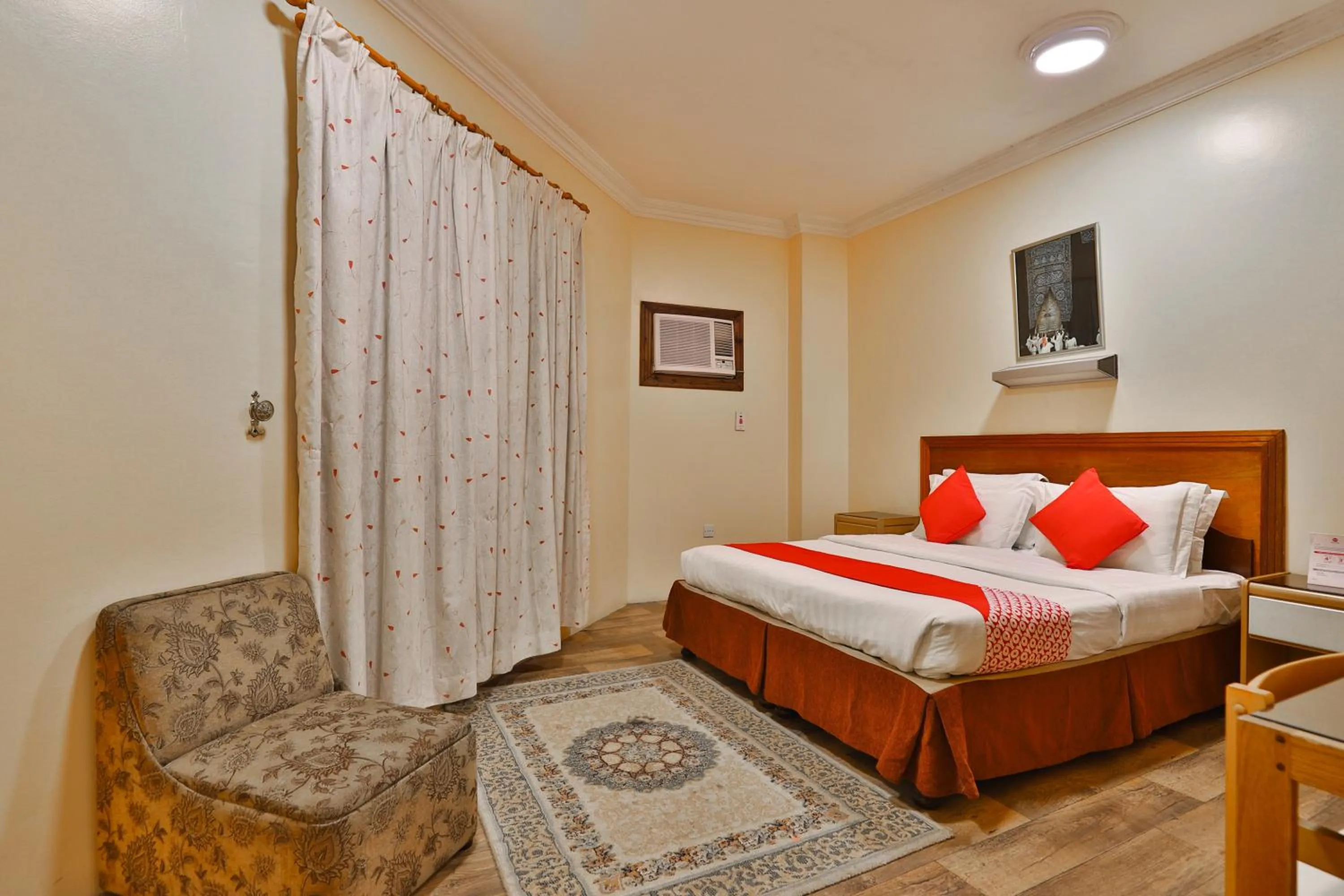 Bedroom in OYO 350 Dar Almadinah