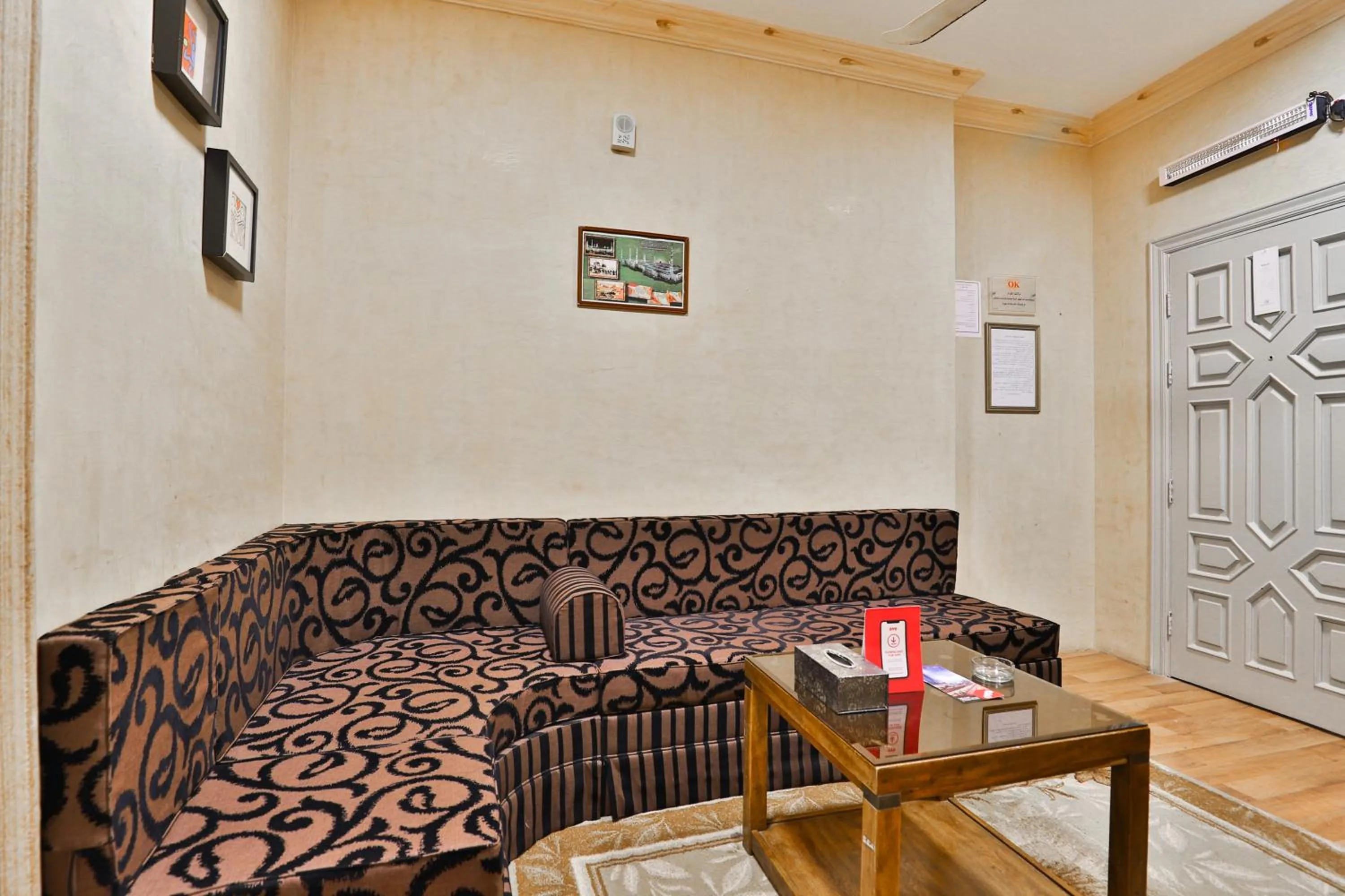 Seating Area in OYO 350 Dar Almadinah