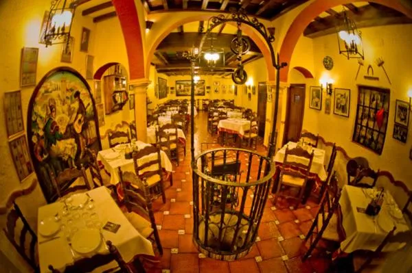 Restaurant/places to eat in Hotel Hermanos Macias