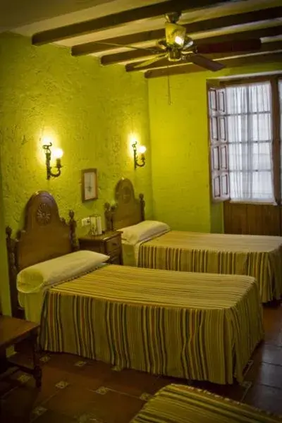 Photo of the whole room, Bed in Hotel Hermanos Macias Photo of the whole room, Bed in Hotel Hermanos Macias
