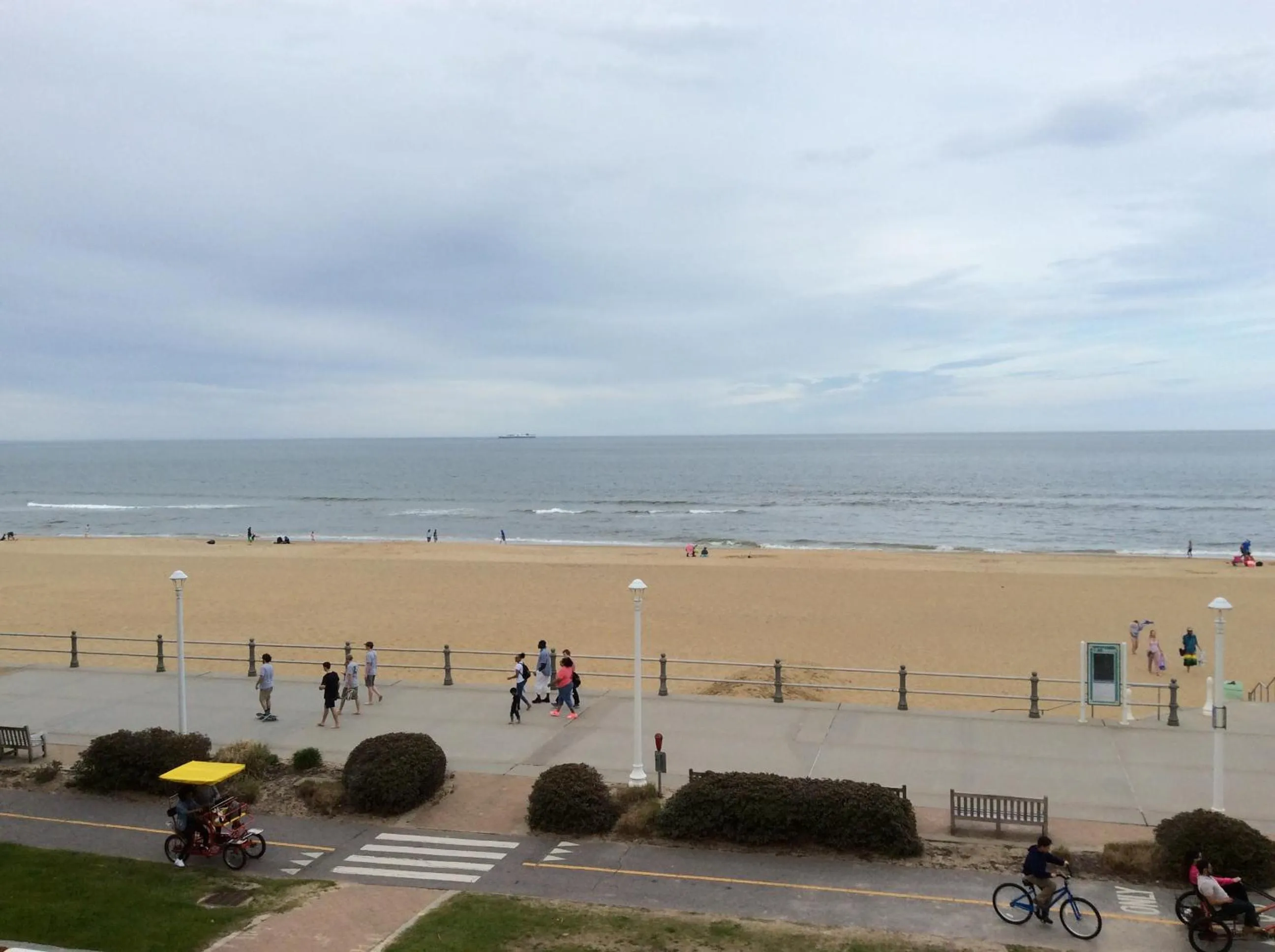 Photo of the whole room in Ocean's 24