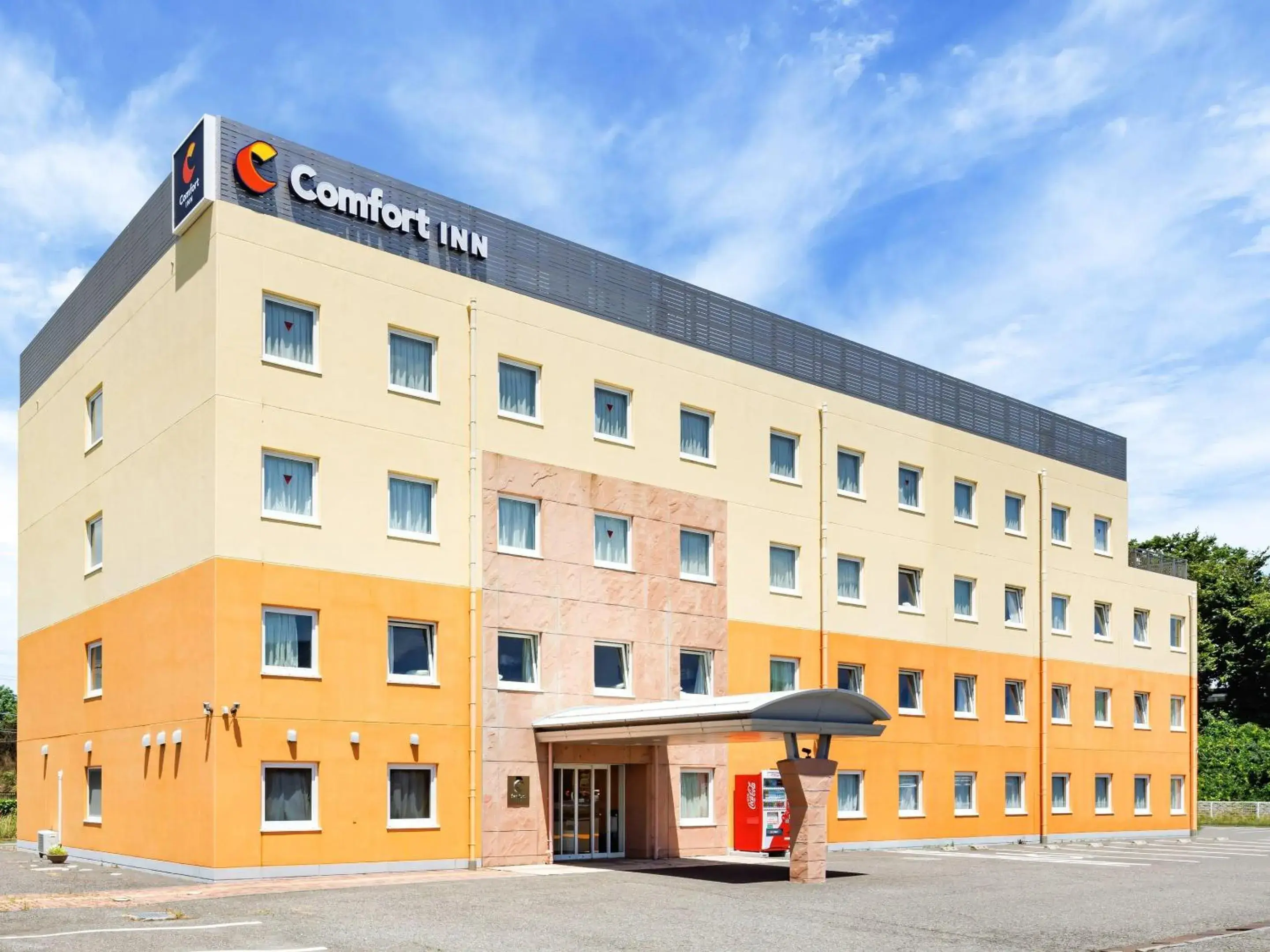Property building in Comfort Inn Shiojiri Kita Inter Property building in Comfort Inn Shiojiri Kita Inter