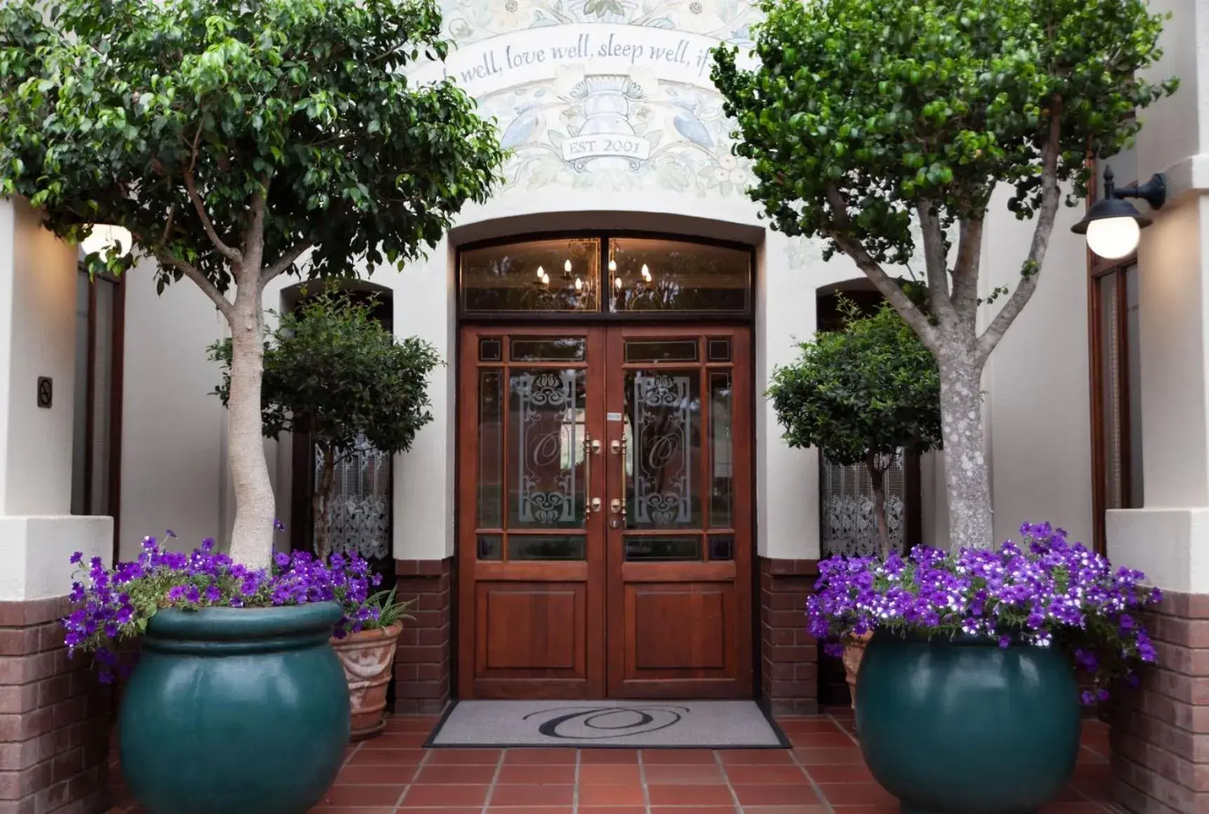 Facade/entrance in Oliver`s Facade/entrance in Oliver`s