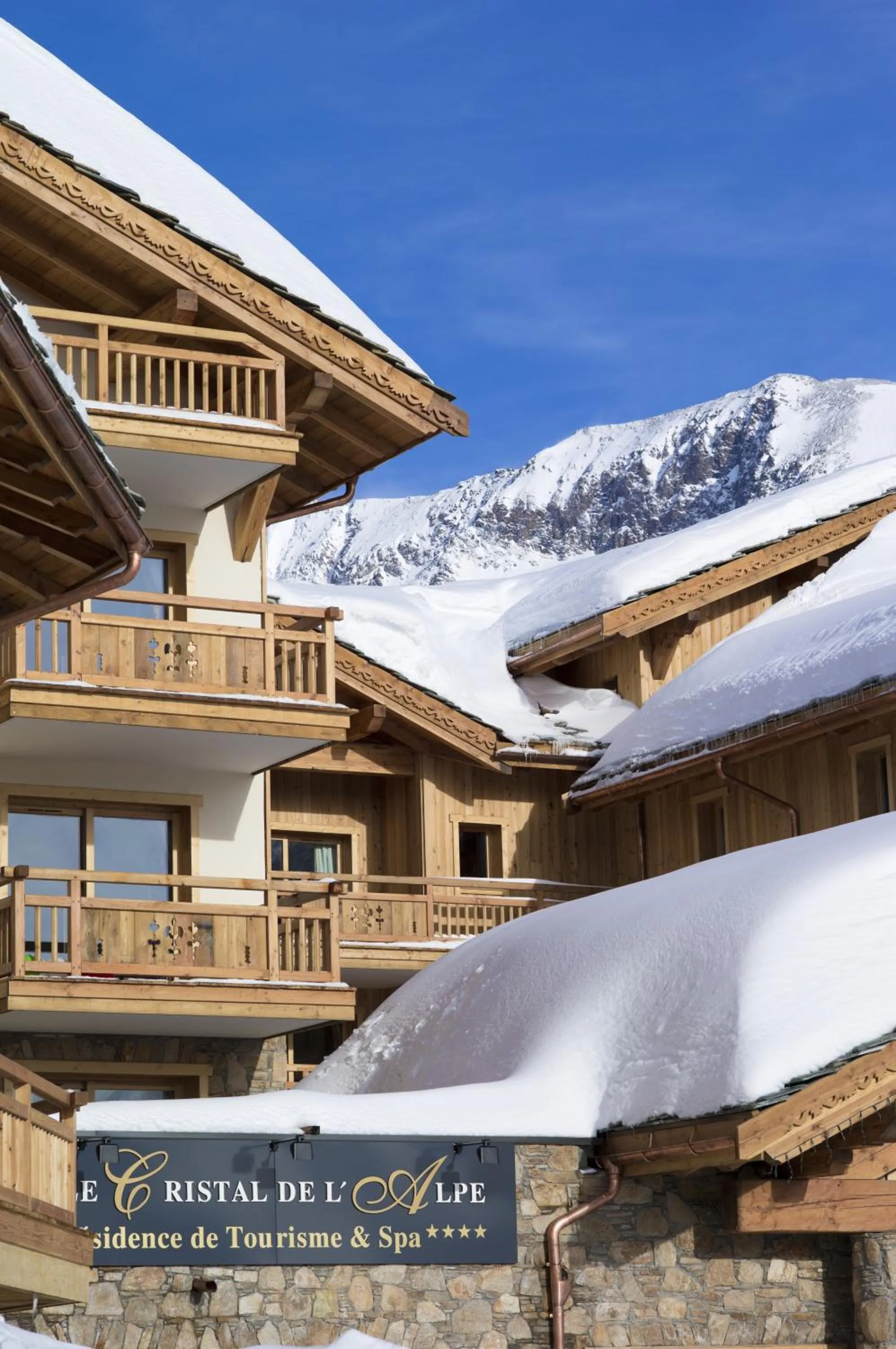 Property building in CGH Résidences & Spas Le Cristal de l'Alpe