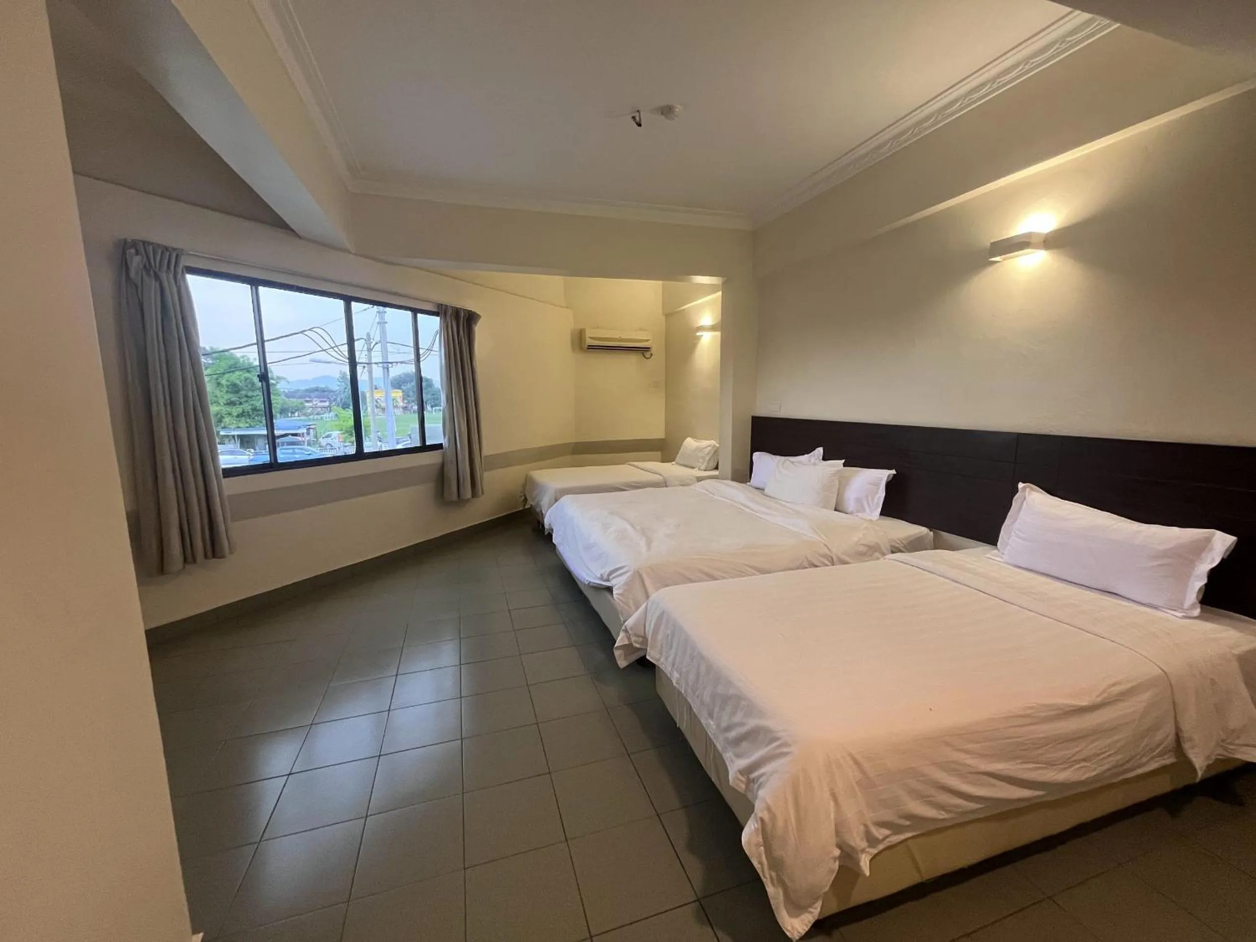 Bedroom, Bed in Hotel Sitiawan