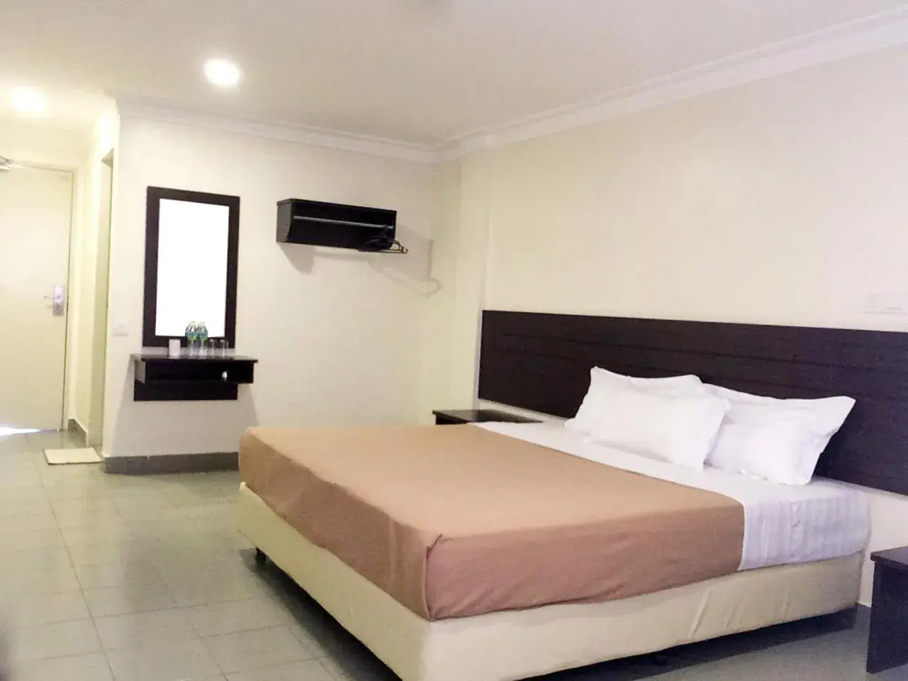 Bed in Hotel Sitiawan