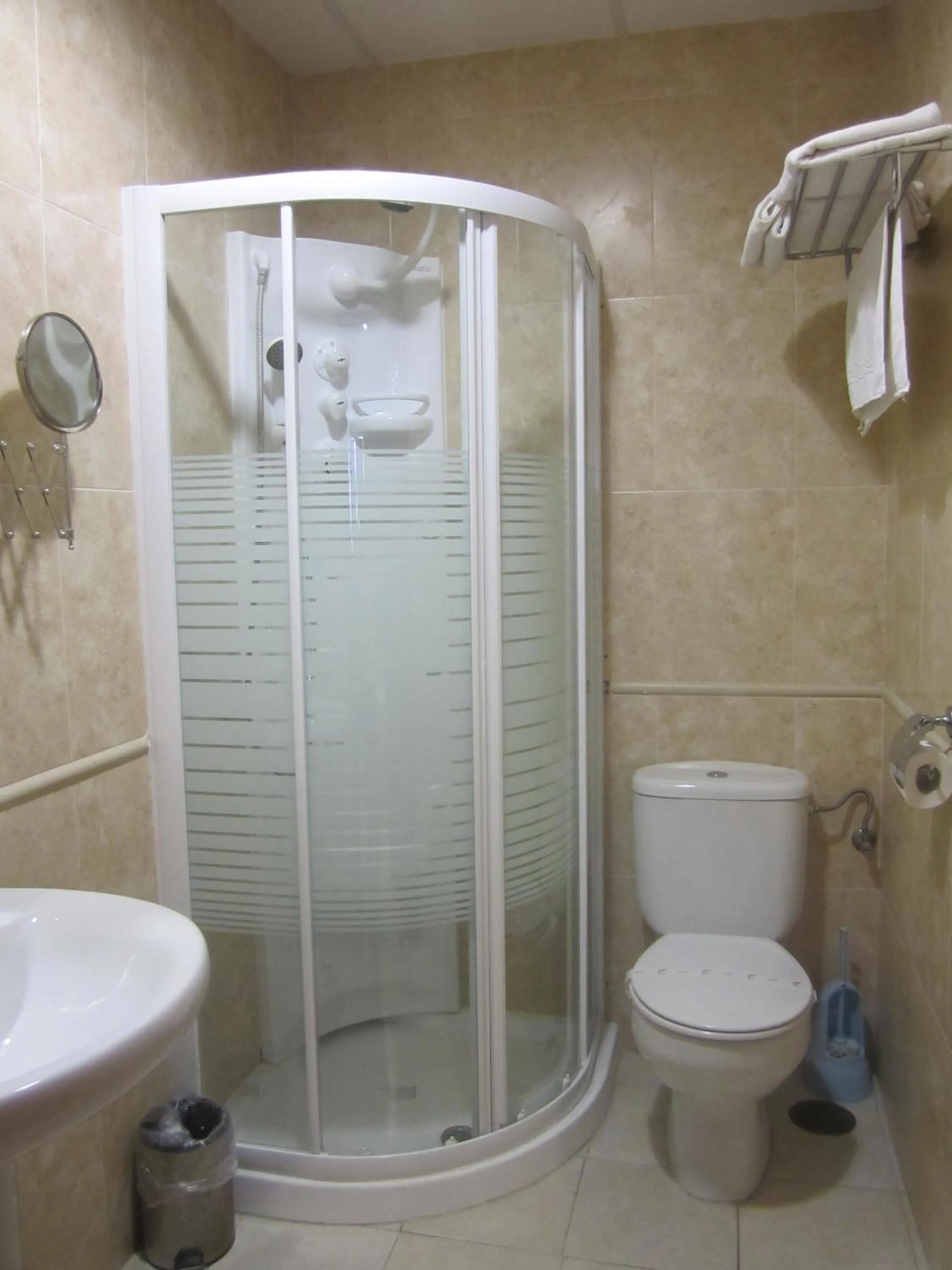 Bathroom in Hostal La Conileña