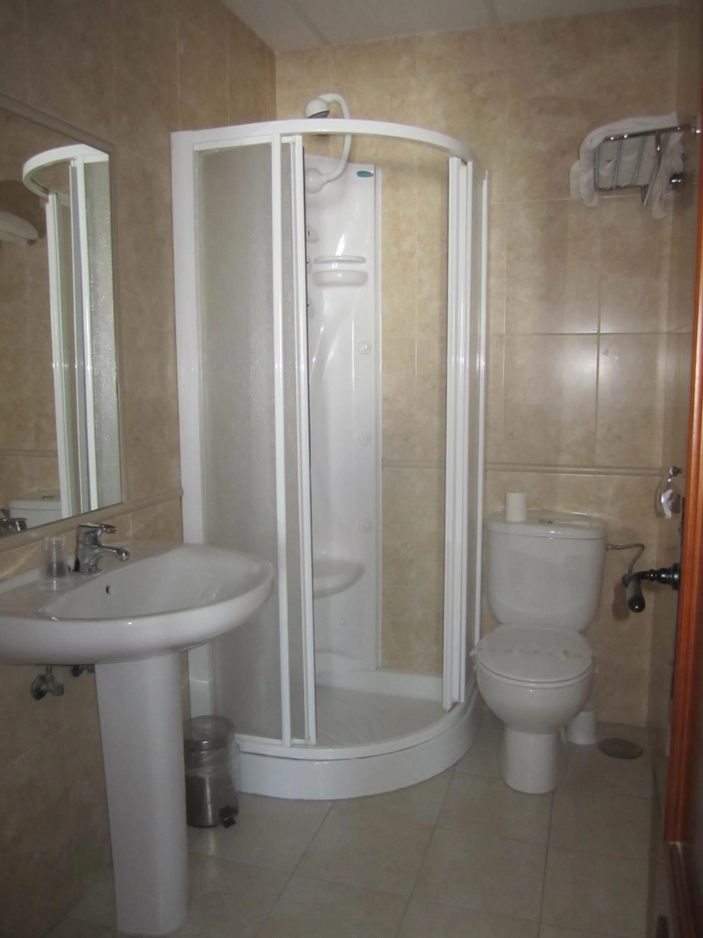 Bathroom in Hostal La Conileña