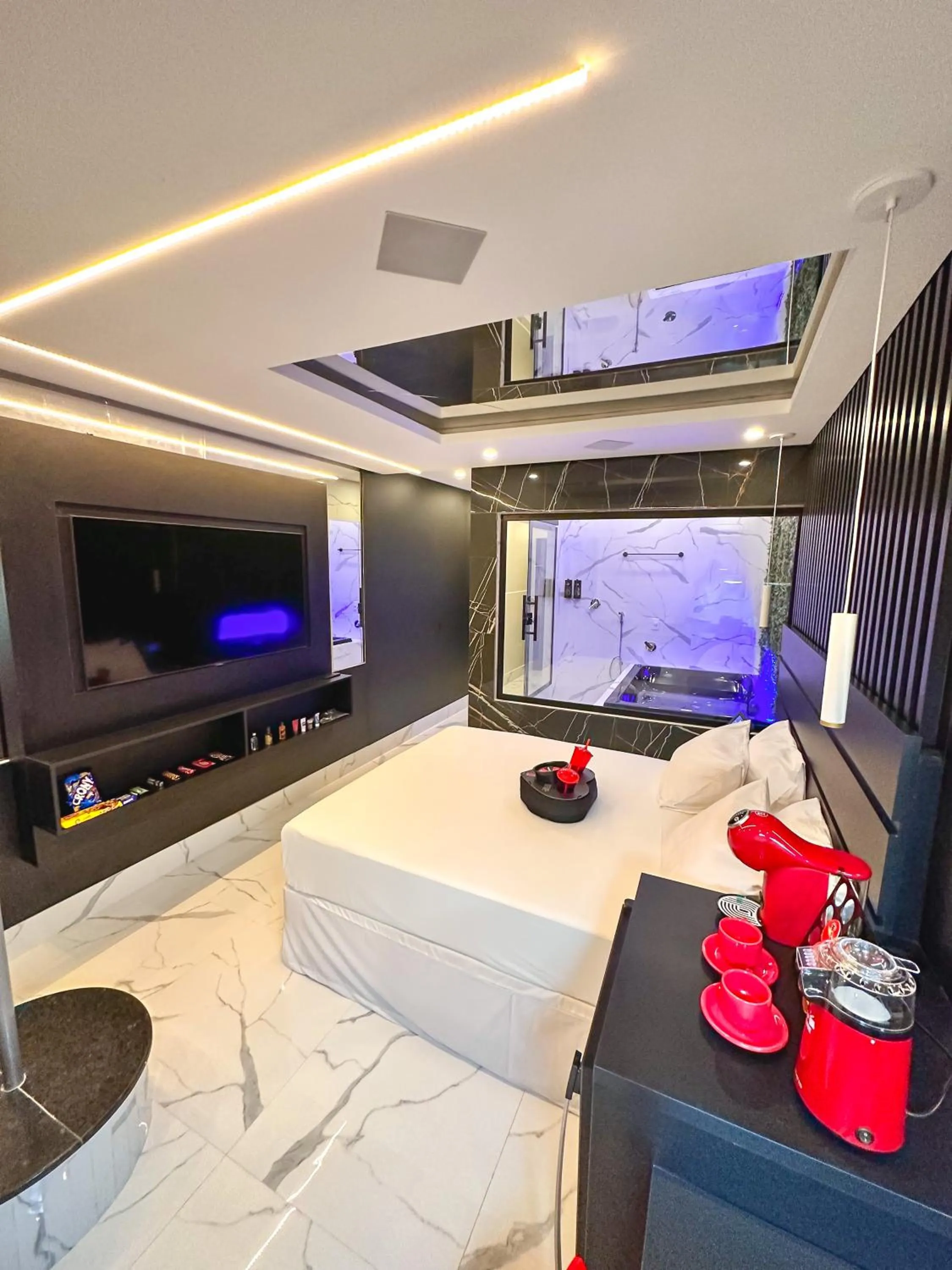 Bed in Shopping Motel