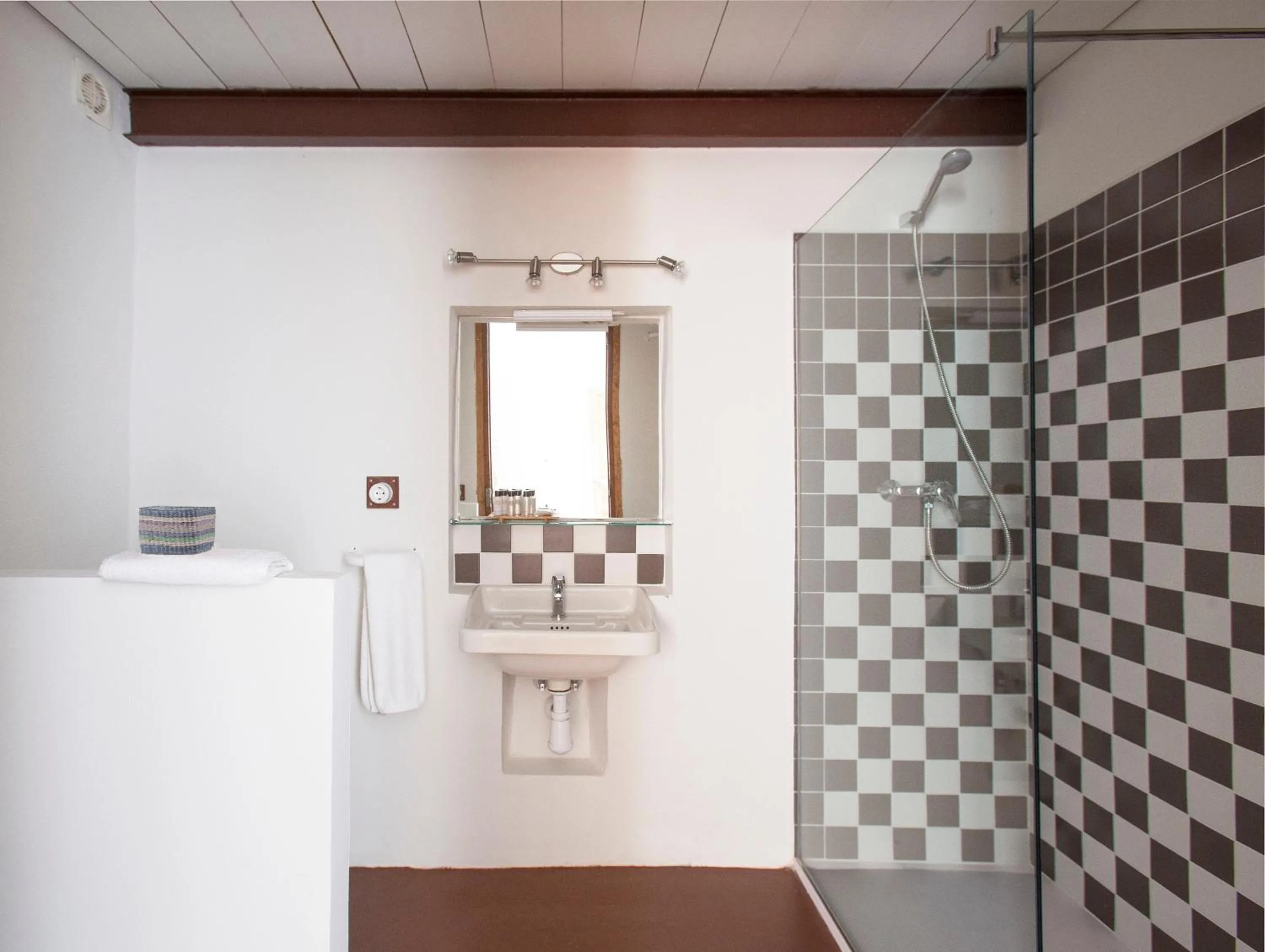 Bathroom in Hotel Hanoi