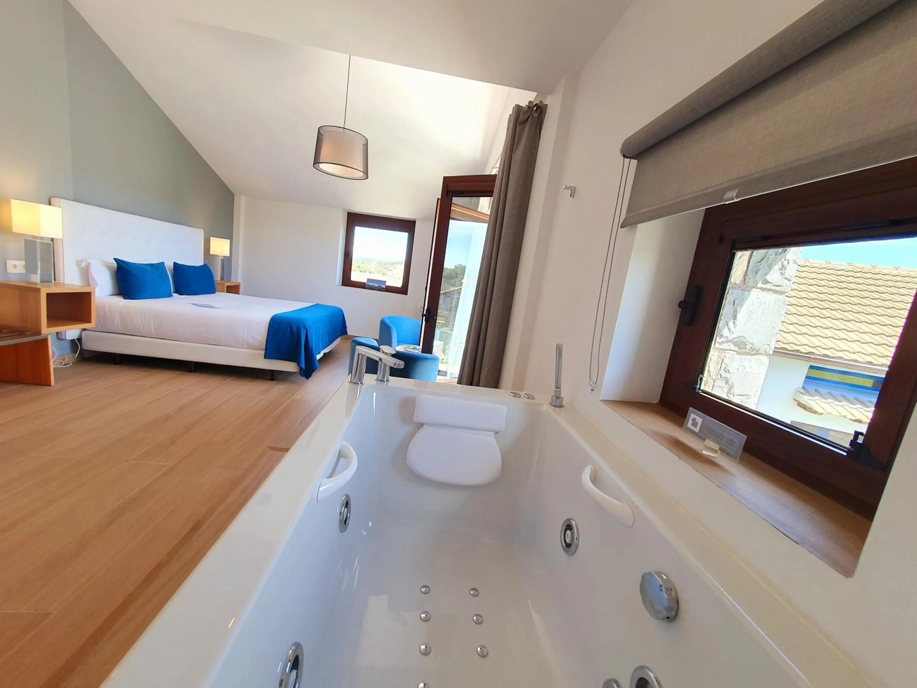 Hot Tub, Bed in Boutique Hotel Tierra Buxo - Adults Only