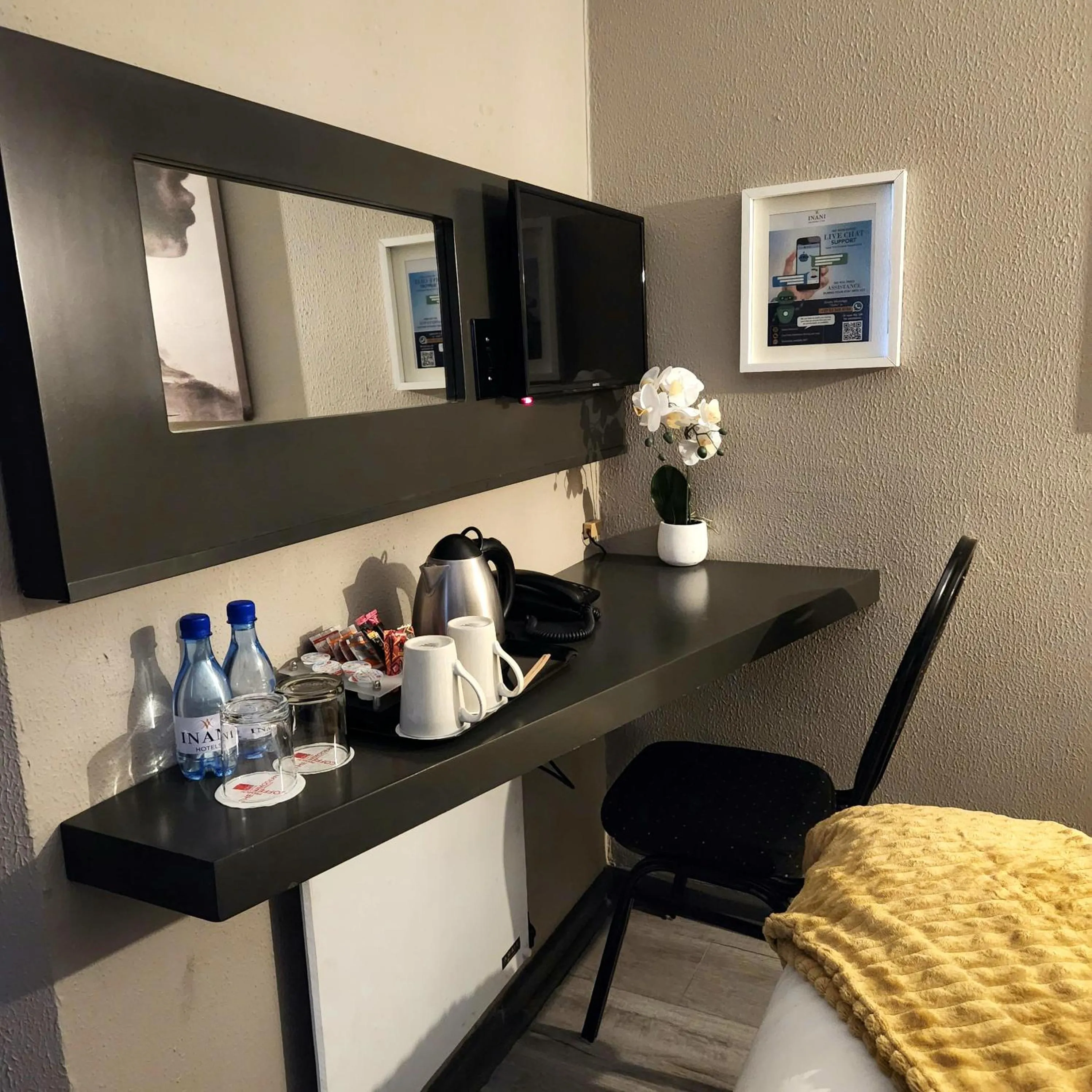 Coffee/tea facilities in Inani Hotel Morning Star