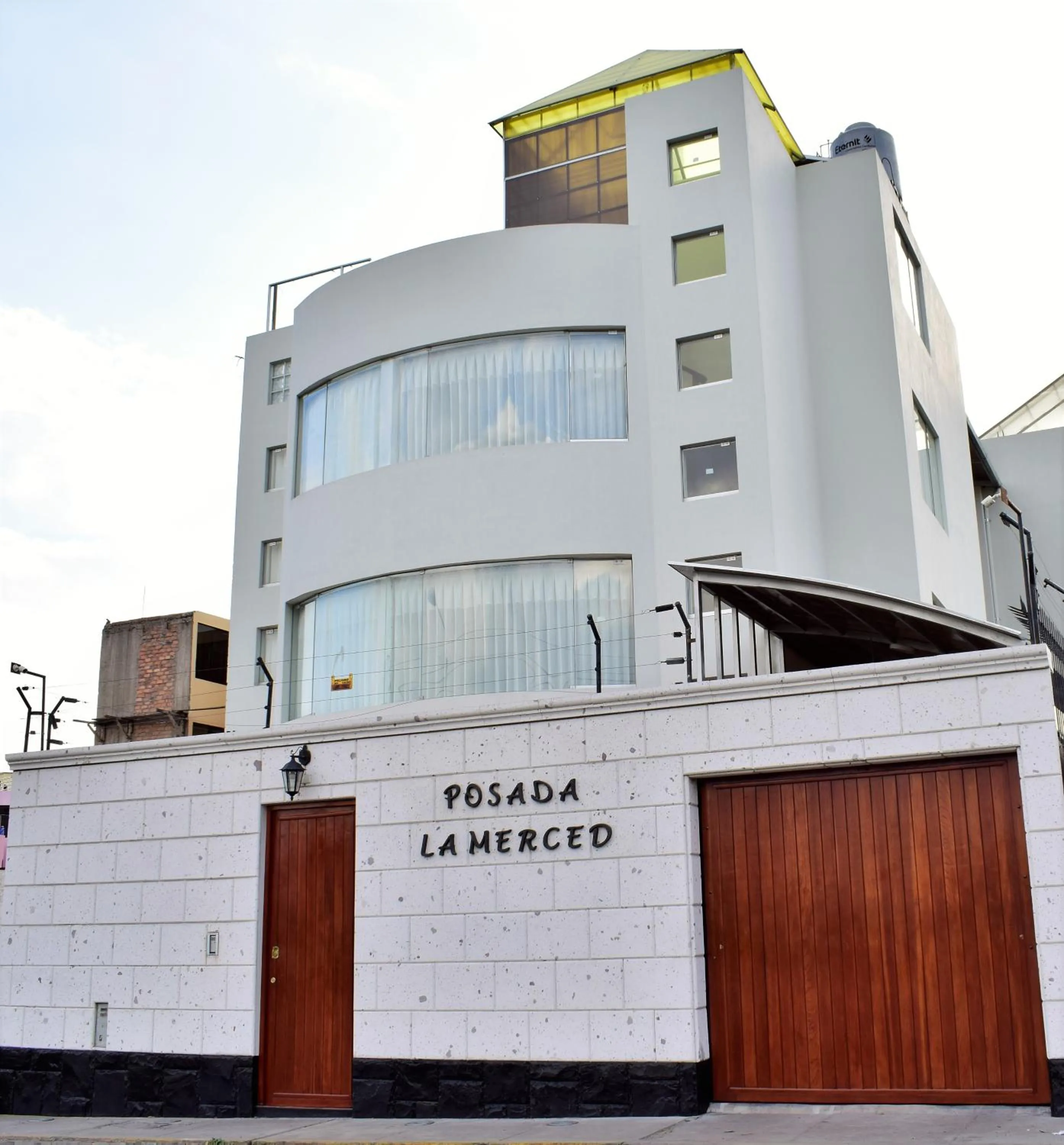 Property building in Posada La Merced