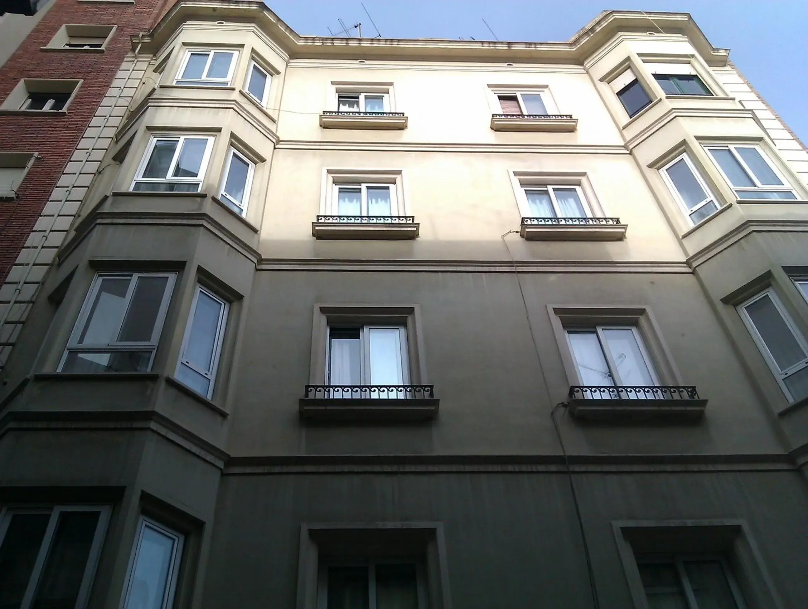 Property building in Express by gaiarooms Property building in Express by gaiarooms