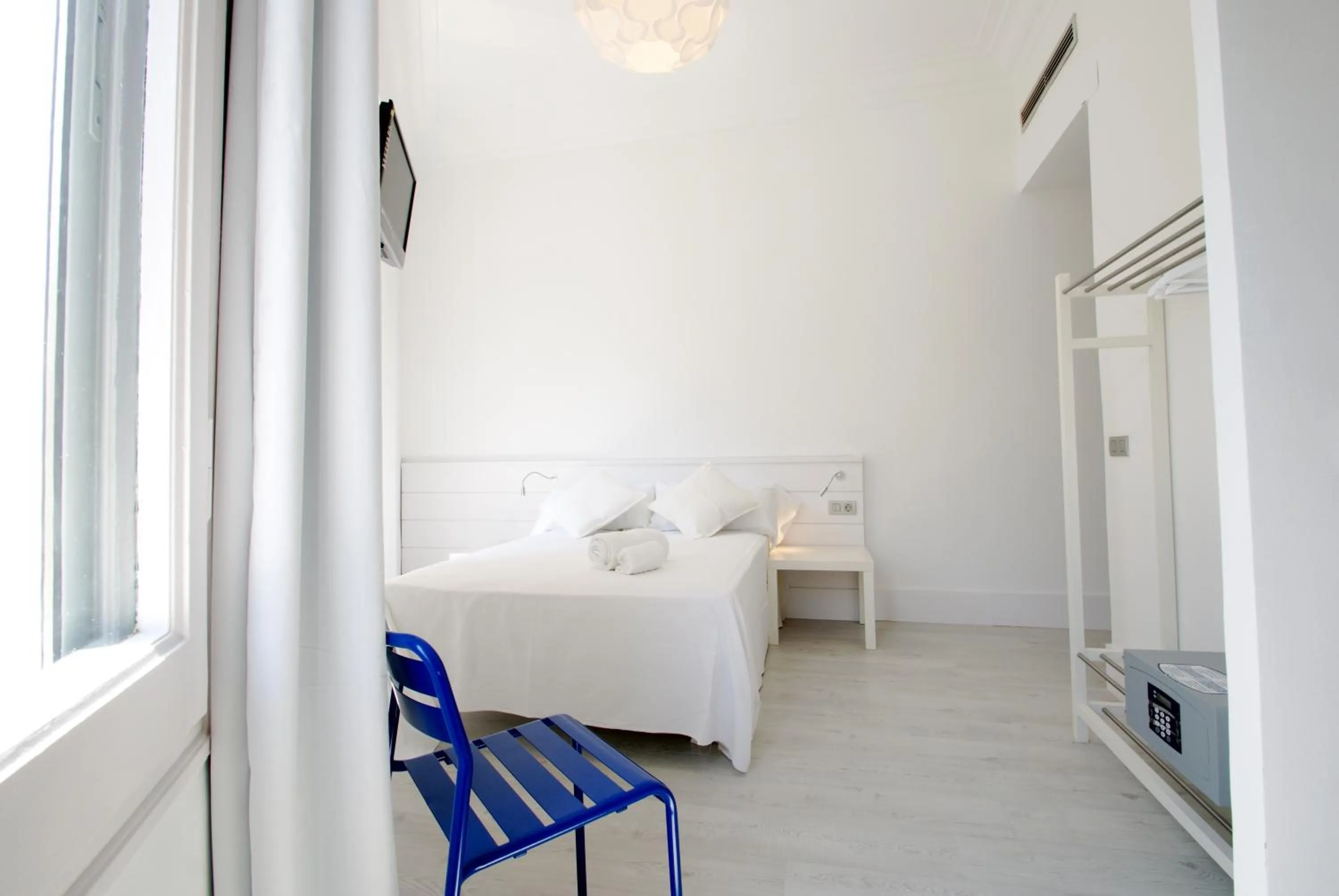 Spring, Bed in Express by gaiarooms