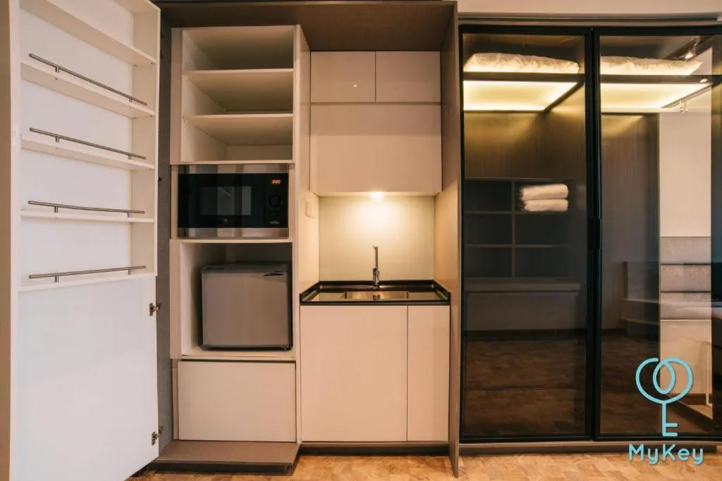 Expressionz Professional Suites by MyKey