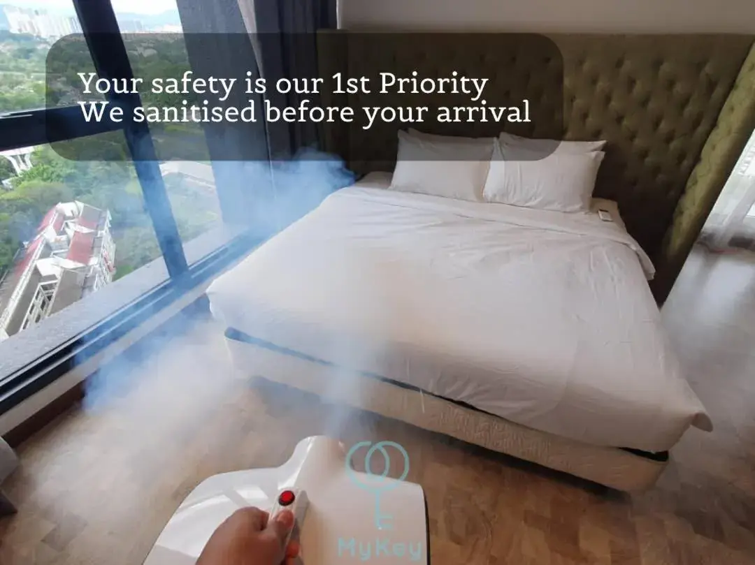 Bed in Expressionz Professional Suites by MyKey Bed in Expressionz Professional Suites by MyKey