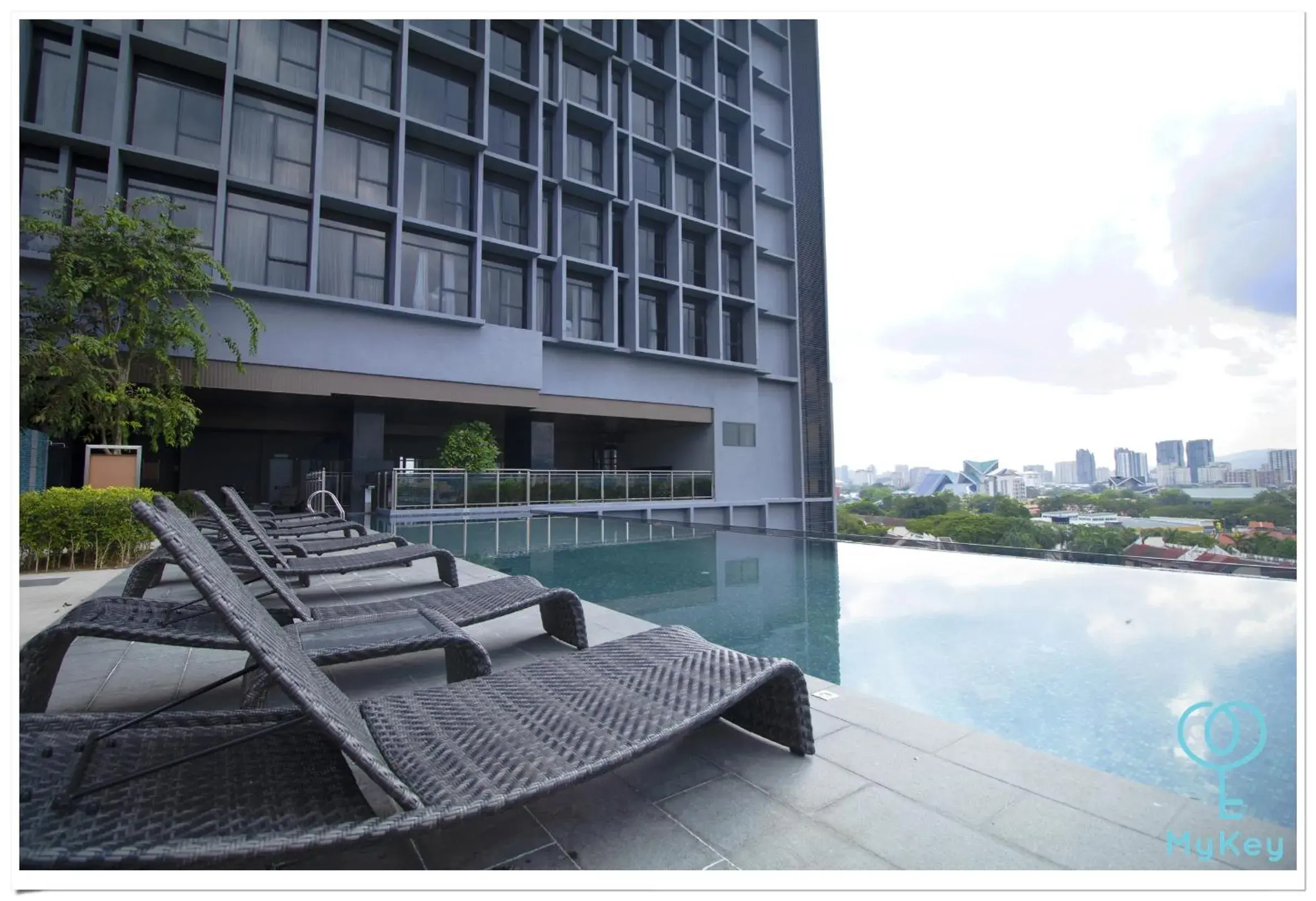 Garden view in Expressionz Professional Suites by MyKey Garden view in Expressionz Professional Suites by MyKey