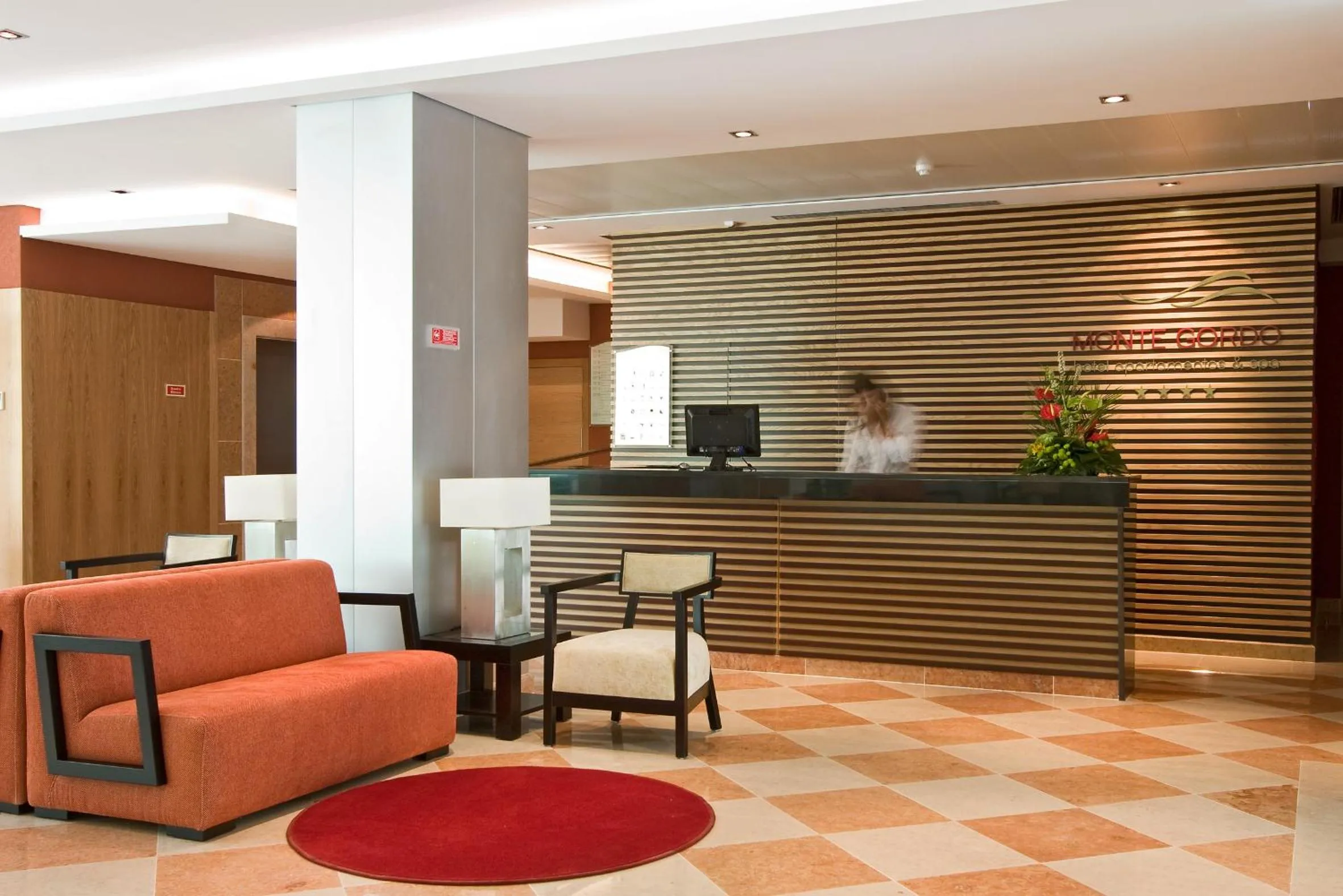 Lobby or reception in Monte Gordo Hotel Apartamentos & Spa
