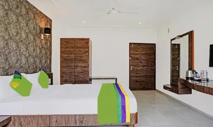 Bed in Hotel Varsha Palace Bed in Hotel Varsha Palace