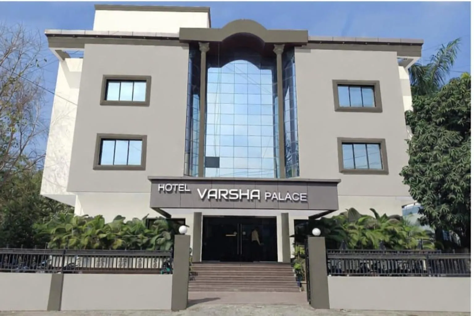 Hotel Varsha Palace