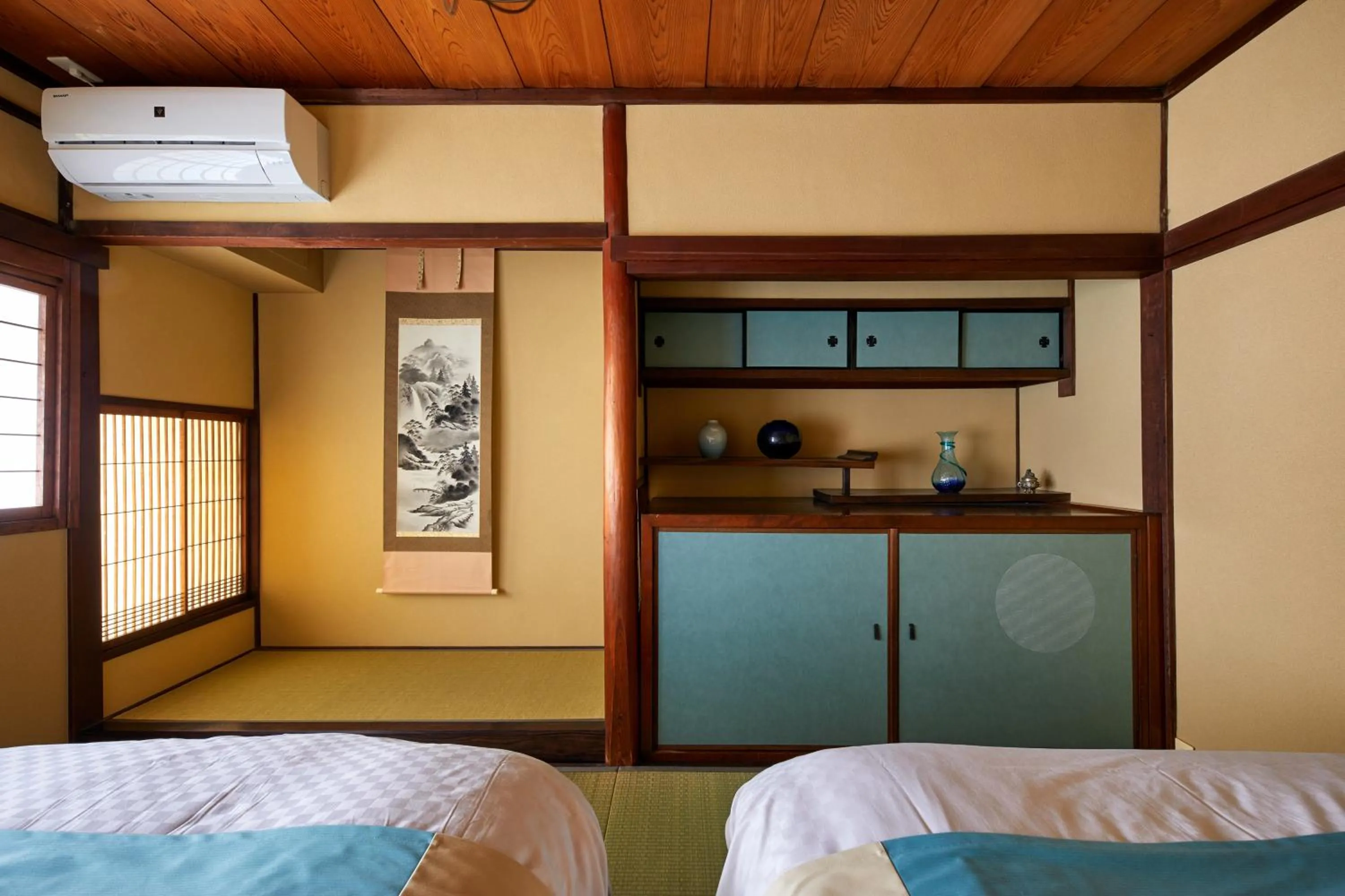 Bedroom, Bed in Kyomachiya Hotel Mifuku