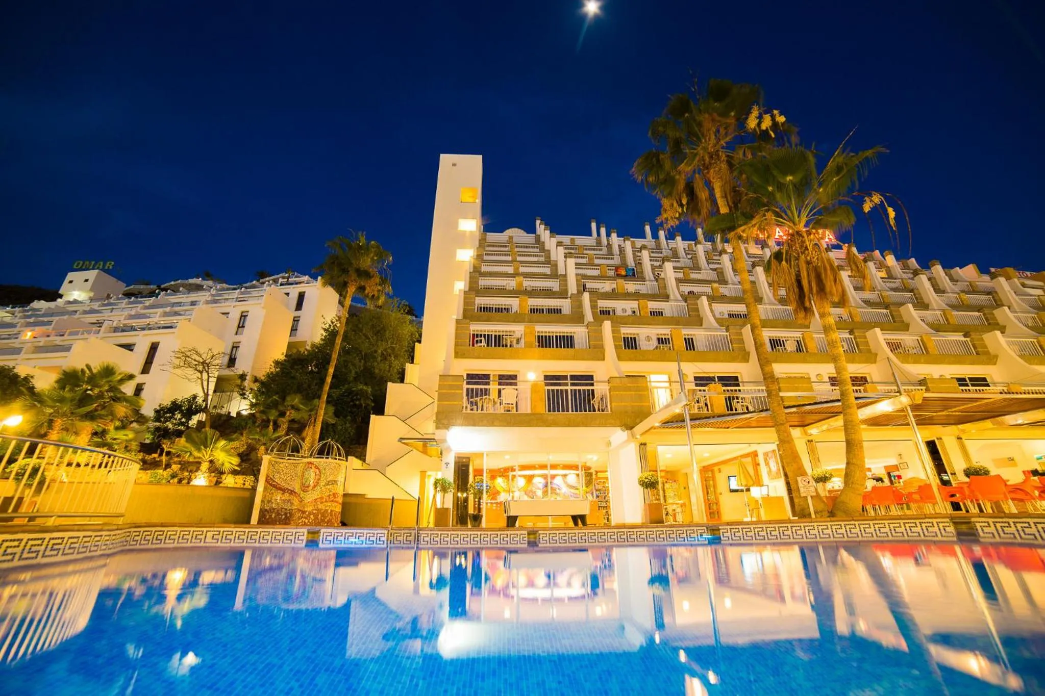 Property building in Apartamentos Cabau Cala Nova