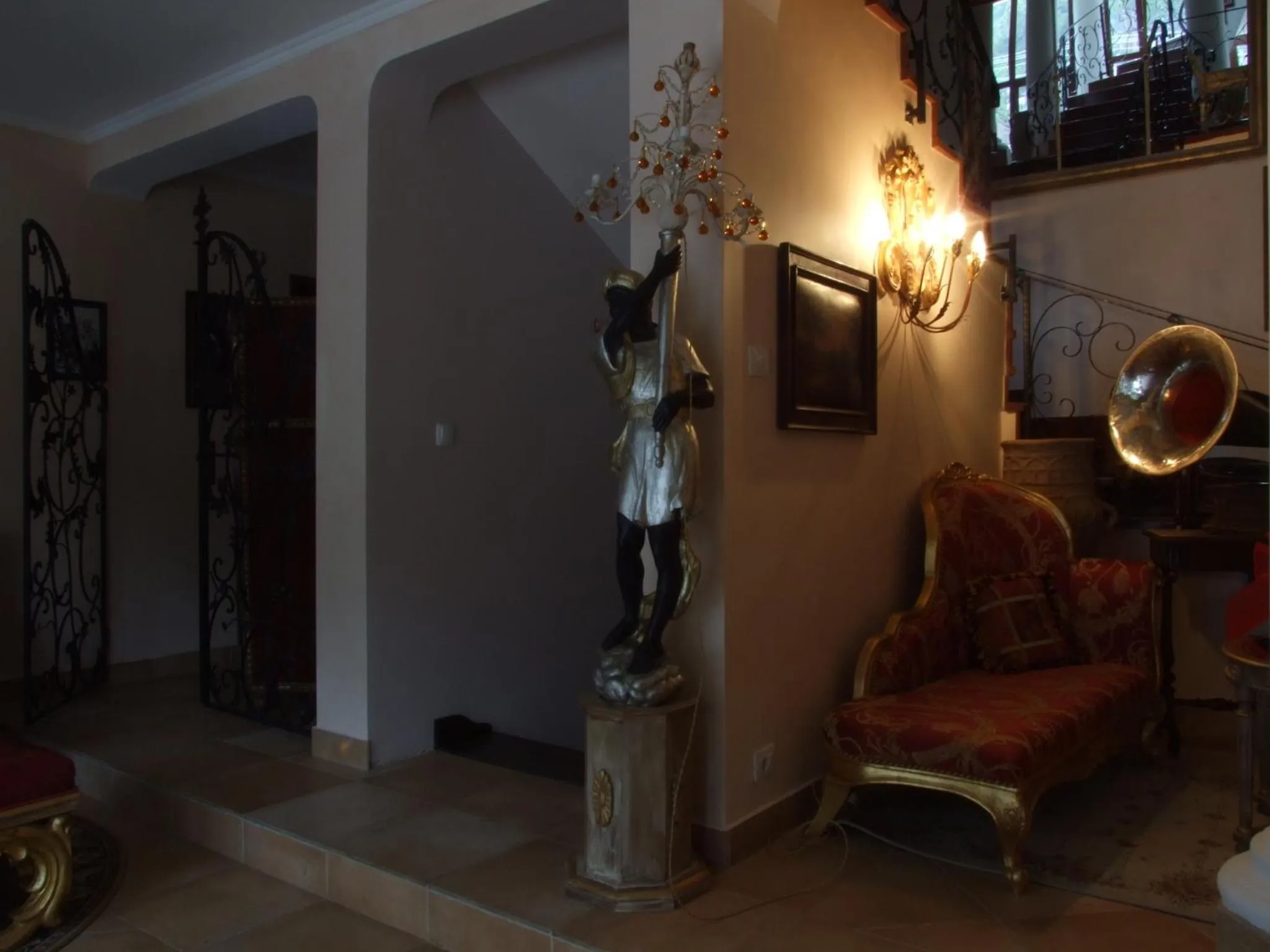 Lobby or reception in Hotel Royal