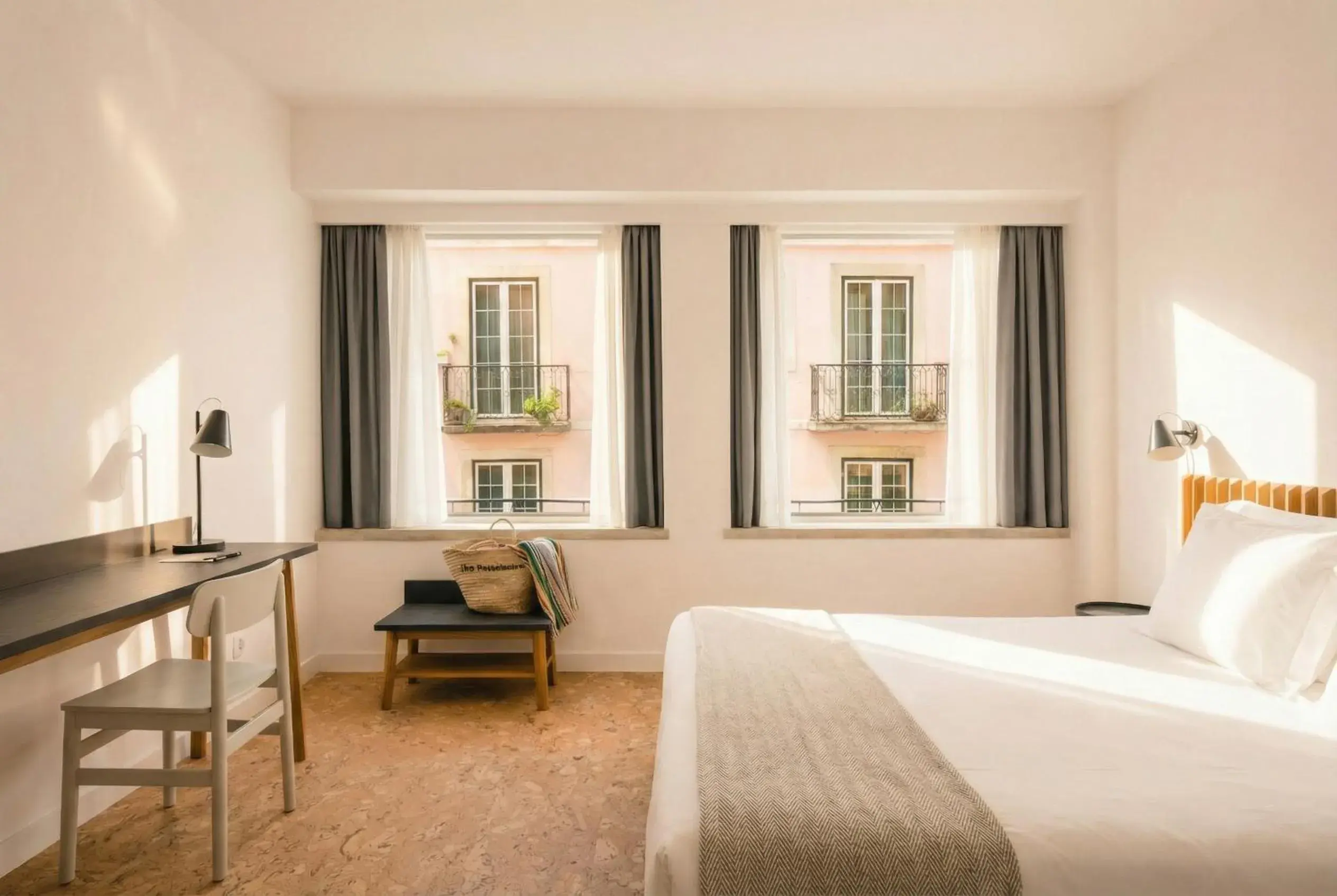 Bed in The Lisbonaire Apartments Bed in The Lisbonaire Apartments