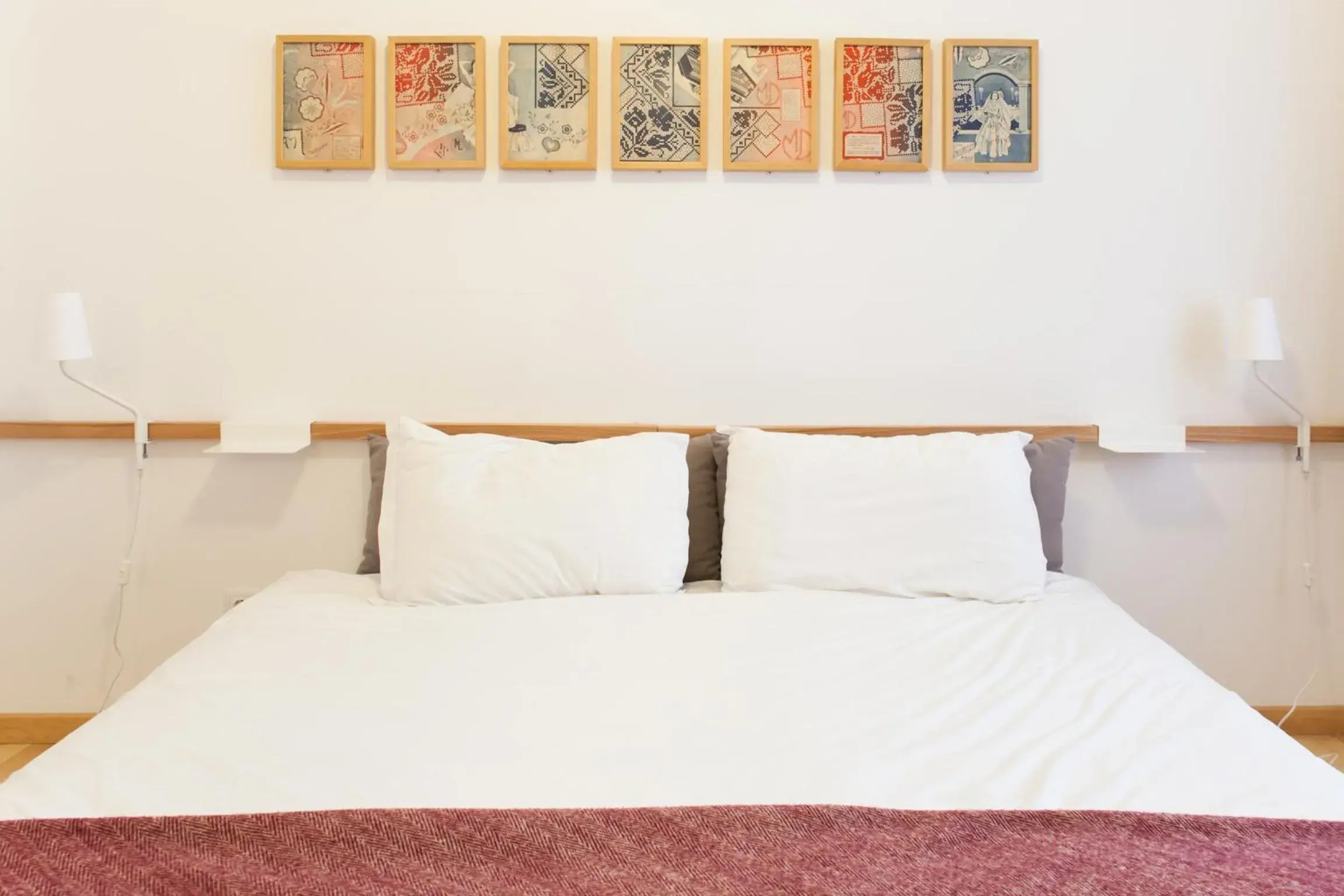 Bed in The Lisbonaire Apartments Bed in The Lisbonaire Apartments