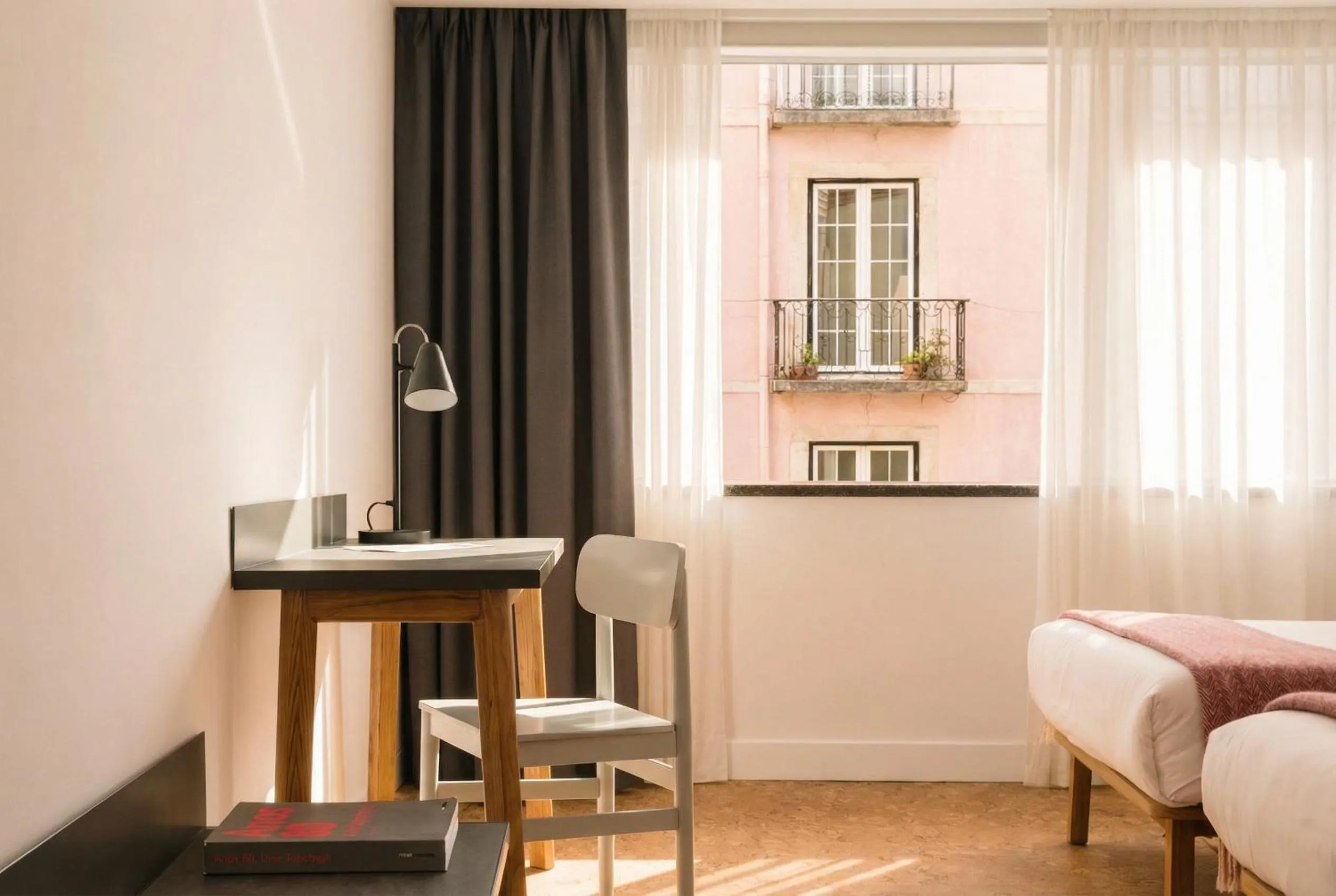 Seating area in The Lisbonaire Apartments