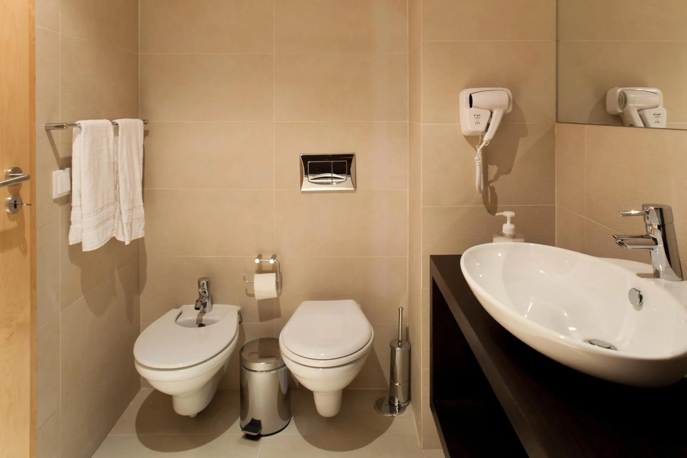 Bathroom in The Lisbonaire Apartments