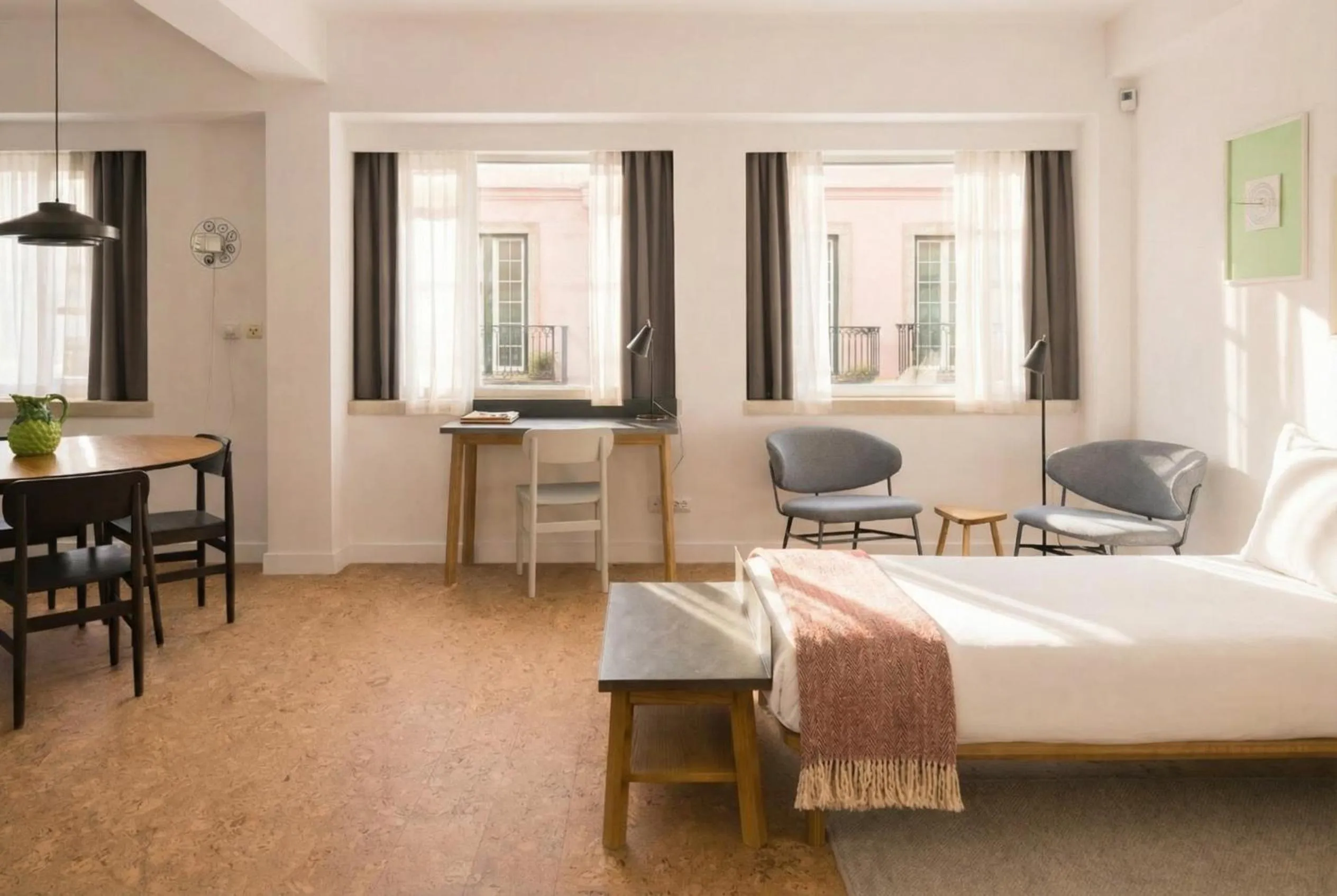 Bed in The Lisbonaire Apartments