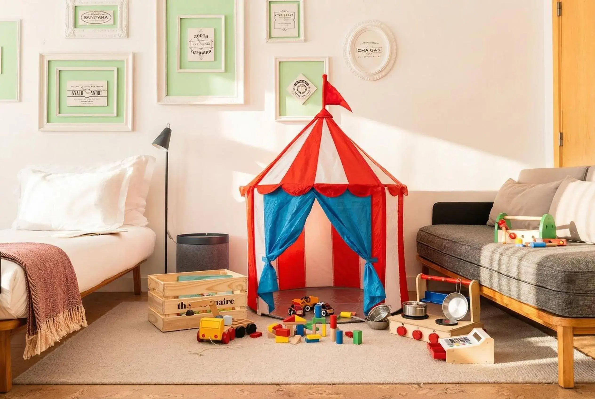 Bed in The Lisbonaire Apartments Bed in The Lisbonaire Apartments