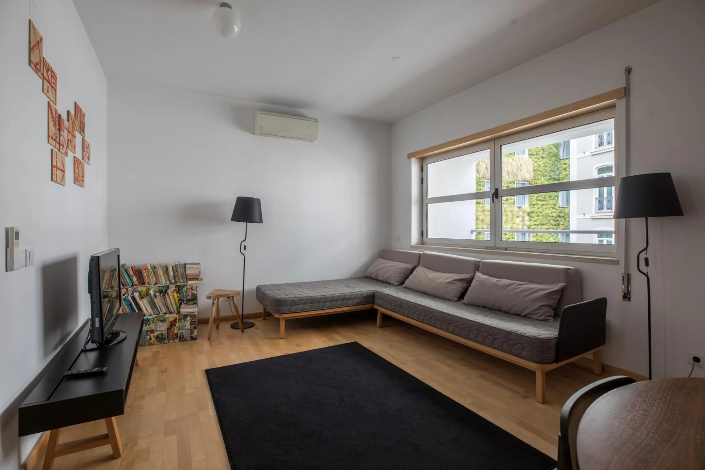 Living room in The Lisbonaire Apartments