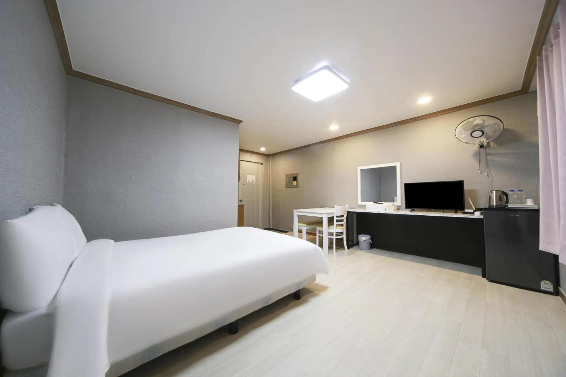 Bedroom, Bed in Seorak HOT Spring Mammoth Resotel