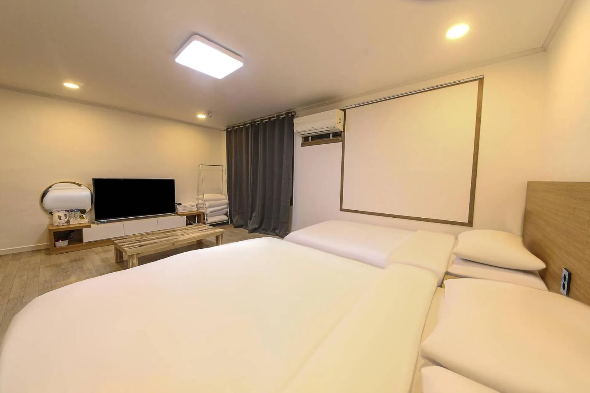 Bed in Seorak HOT Spring Mammoth Resotel