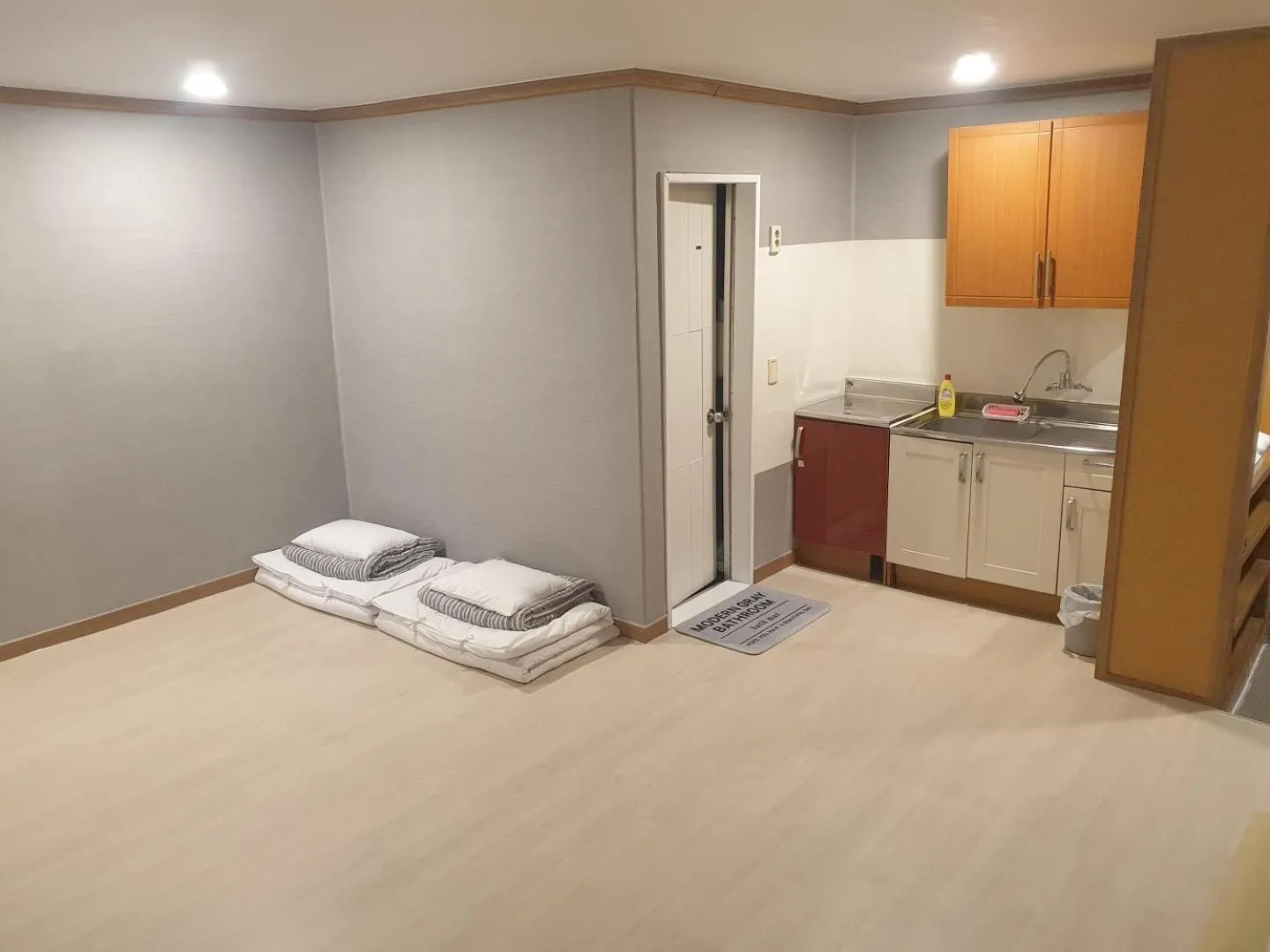 Decorative detail, Bed in Seorak HOT Spring Mammoth Resotel