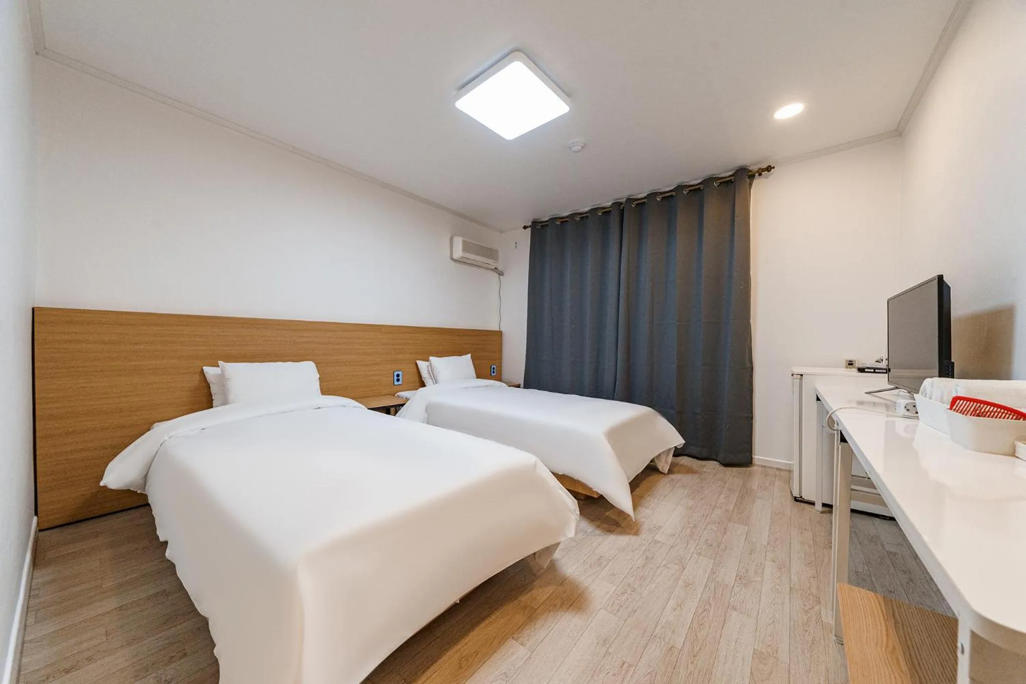 Bed in Seorak HOT Spring Mammoth Resotel