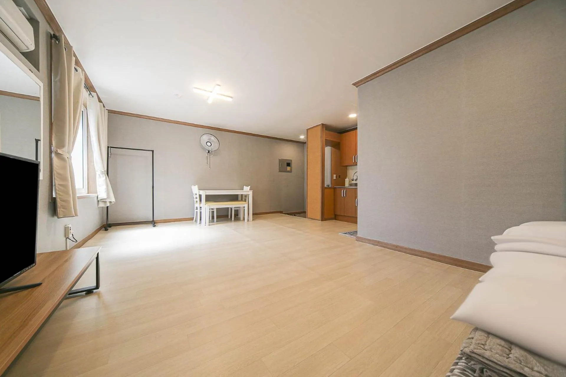 Bedroom, Bed in Seorak HOT Spring Mammoth Resotel