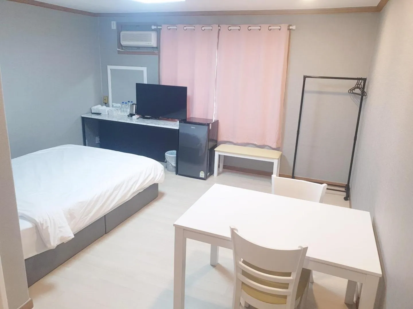 Bedroom, Bed in Seorak HOT Spring Mammoth Resotel