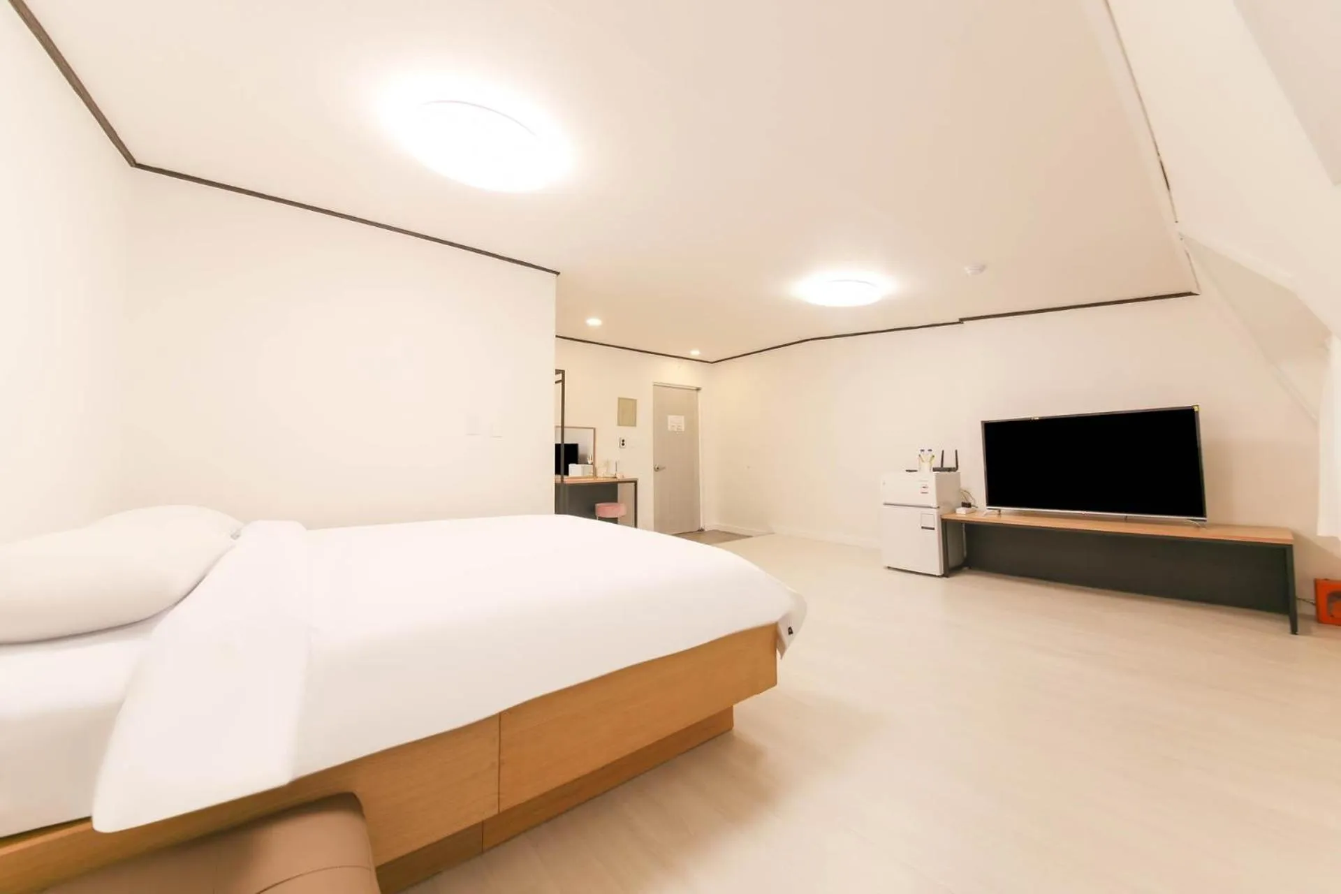 Bed in Seorak HOT Spring Mammoth Resotel