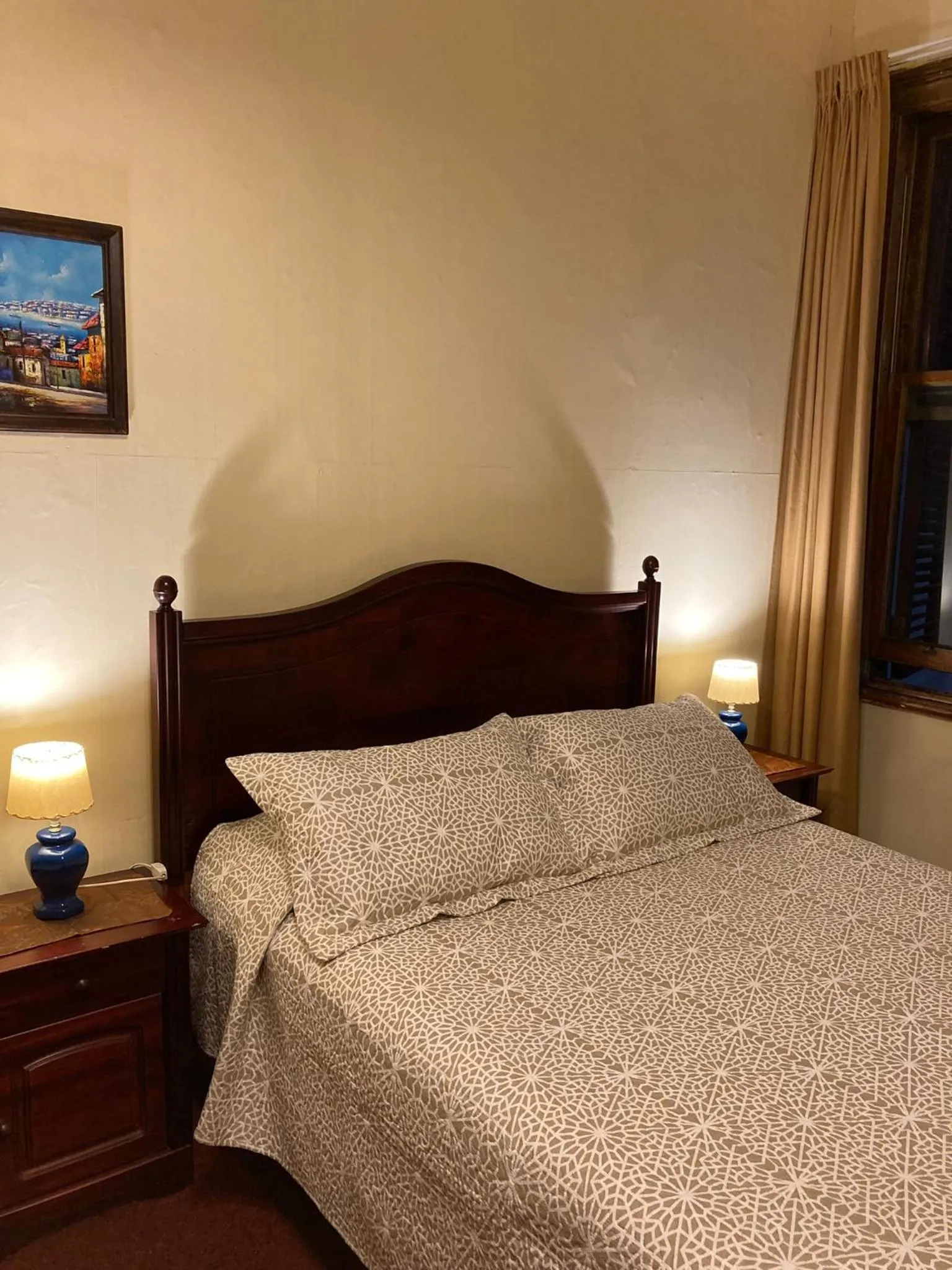 Hostal Residencia en el Cerro