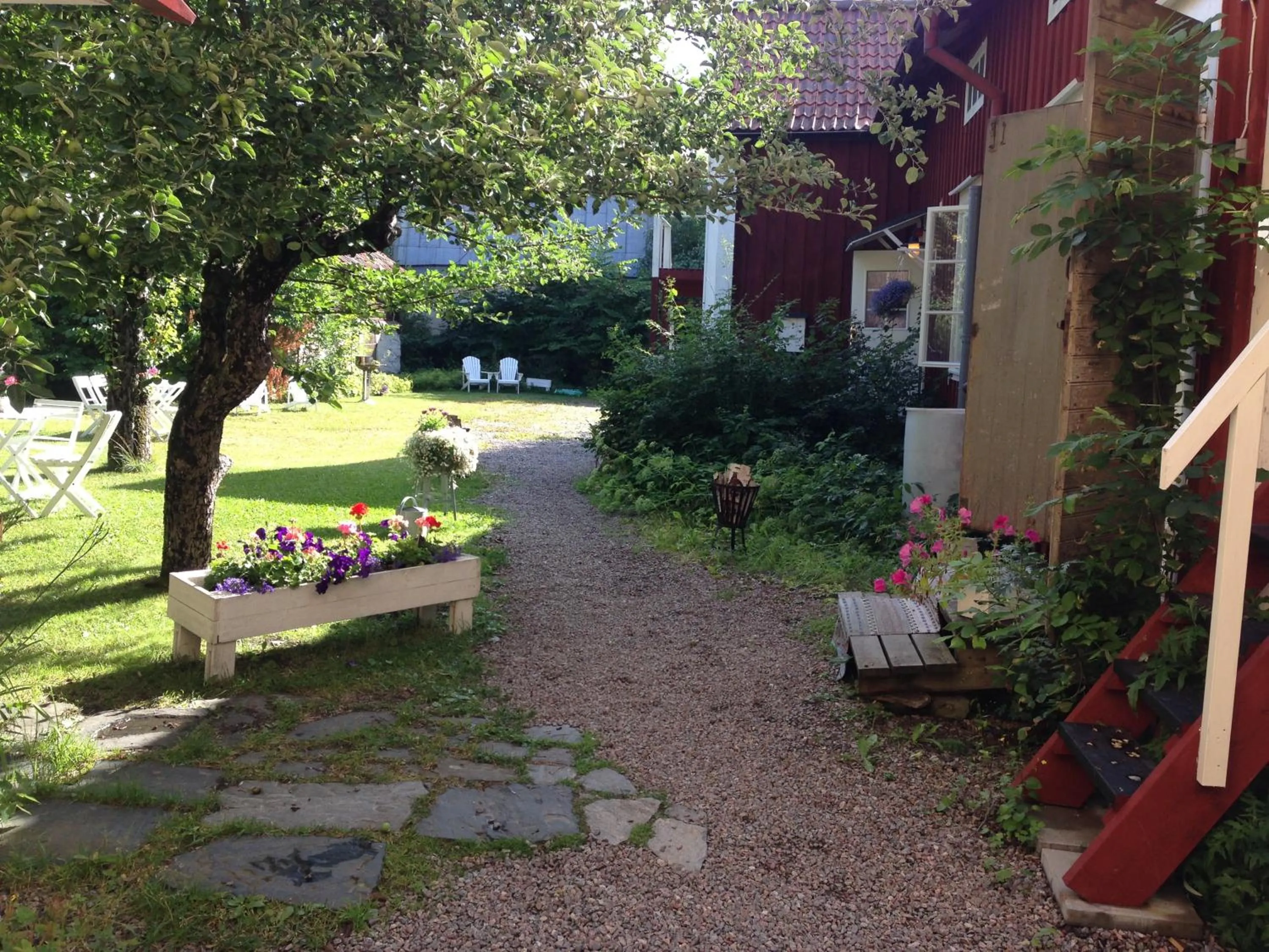 Property building in Johanssons Gårdshotell i Roslagen